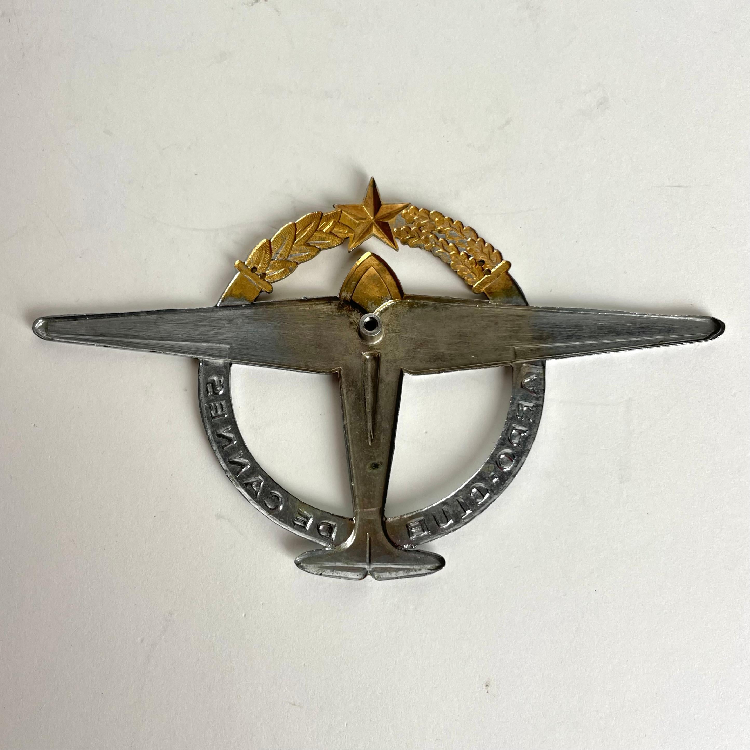 Elegant Radiator Emblem, Aero-Club de Cannes, France from the 1930-40s In Good Condition For Sale In Knivsta, SE