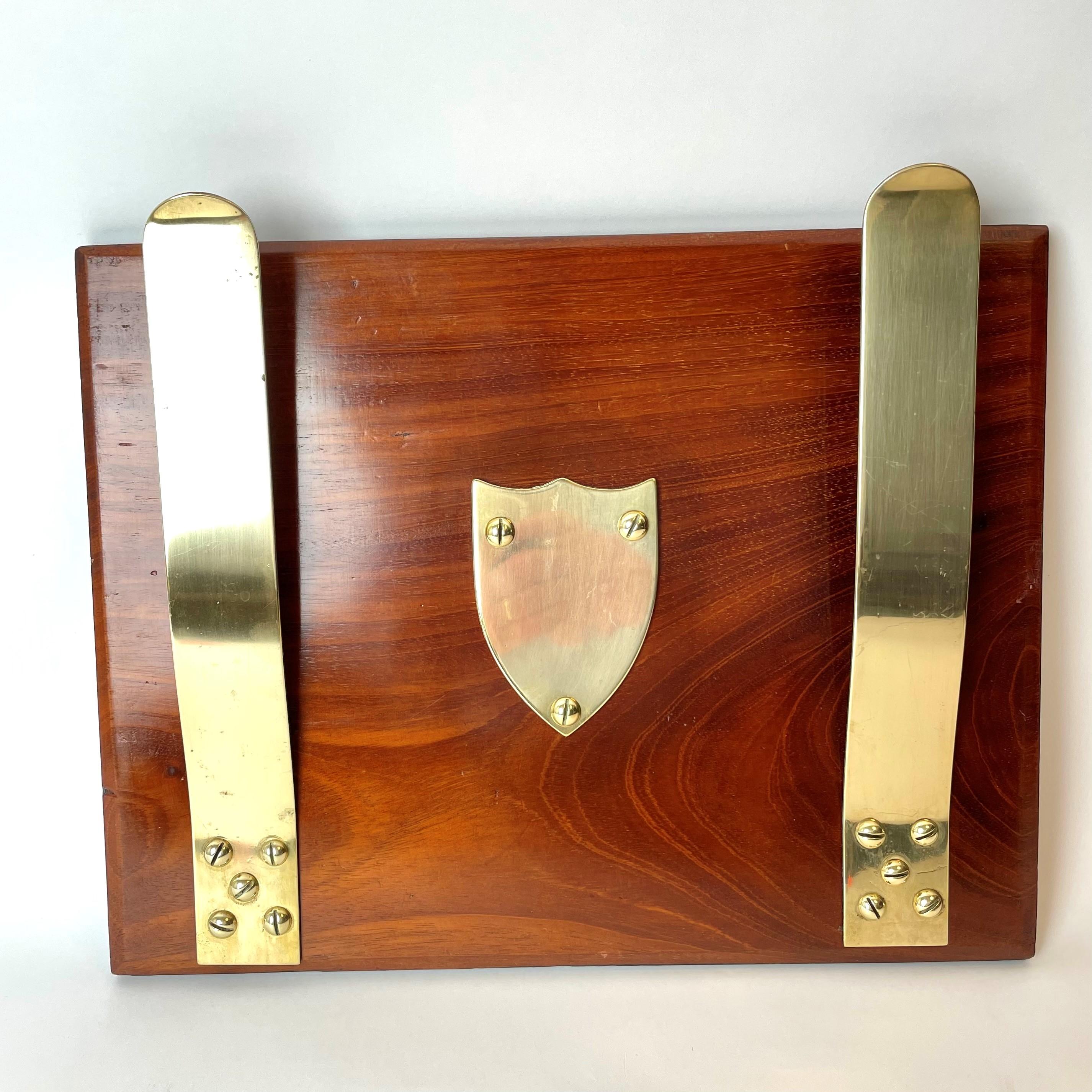 Elegant & Rare Magazine Holder in Mahogany and Brass from the Early 20th Century For Sale 1