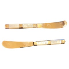 Elegant & Rare Pair of Butter Knives in Mother of Pearl & Solid Polished Brass