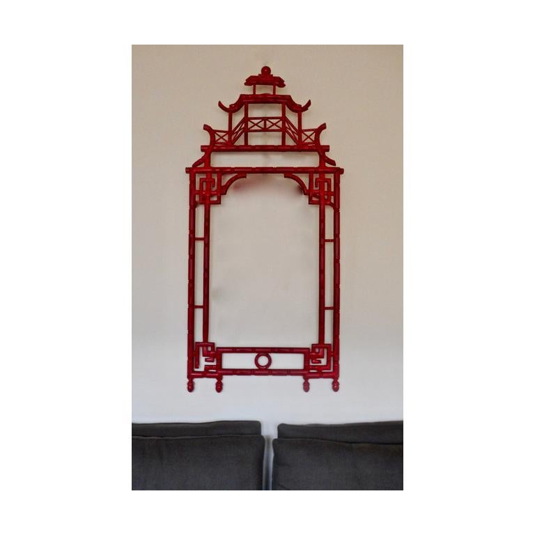 Elegant Red Lacquer Chinoiserie Mirror im Angebot 1