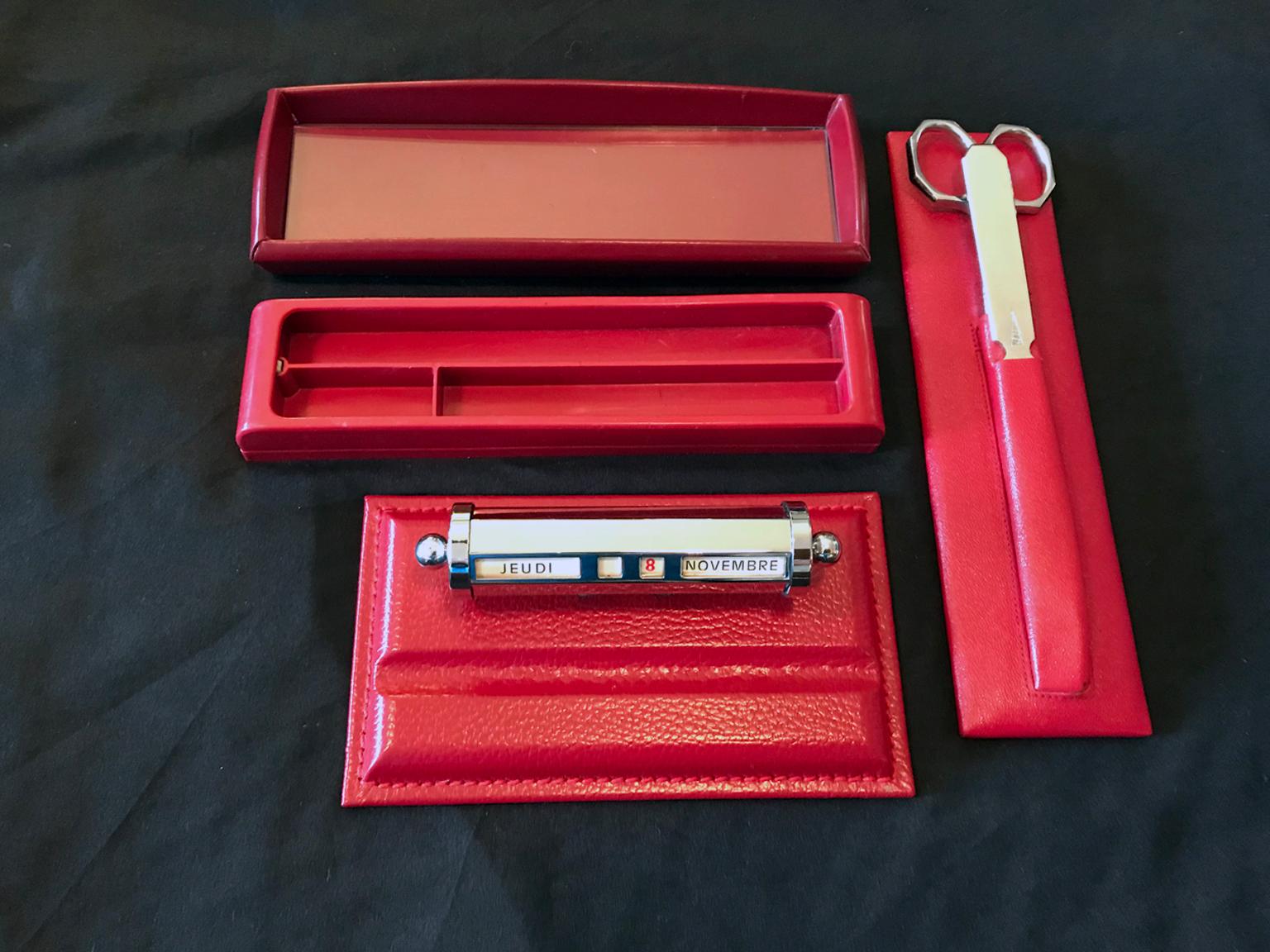 Elegant Red Leather Desk Set by Le Tanneur, France, 1950s In Good Condition For Sale In Paris, FR