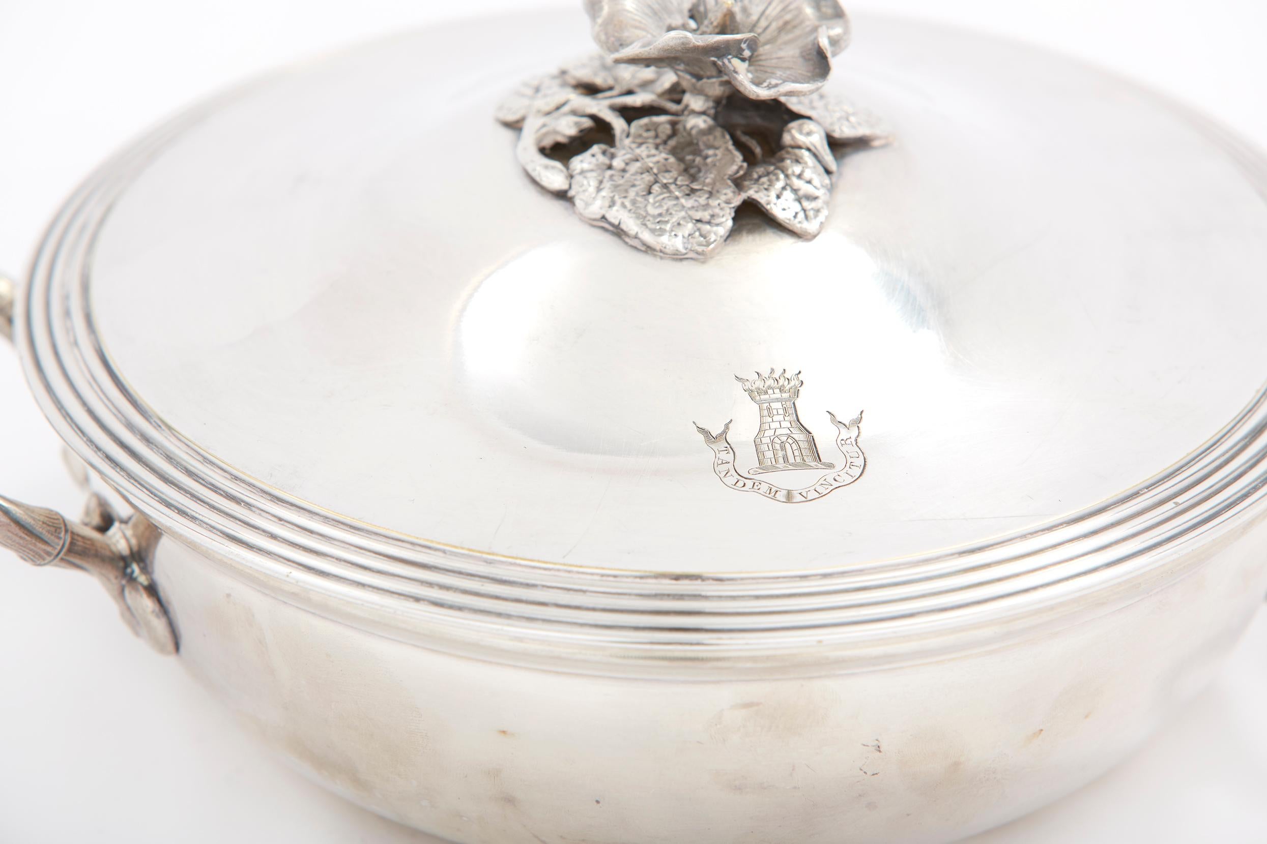 Elegant / Refined French Silver Covered Dish In Good Condition In Tarry Town, NY