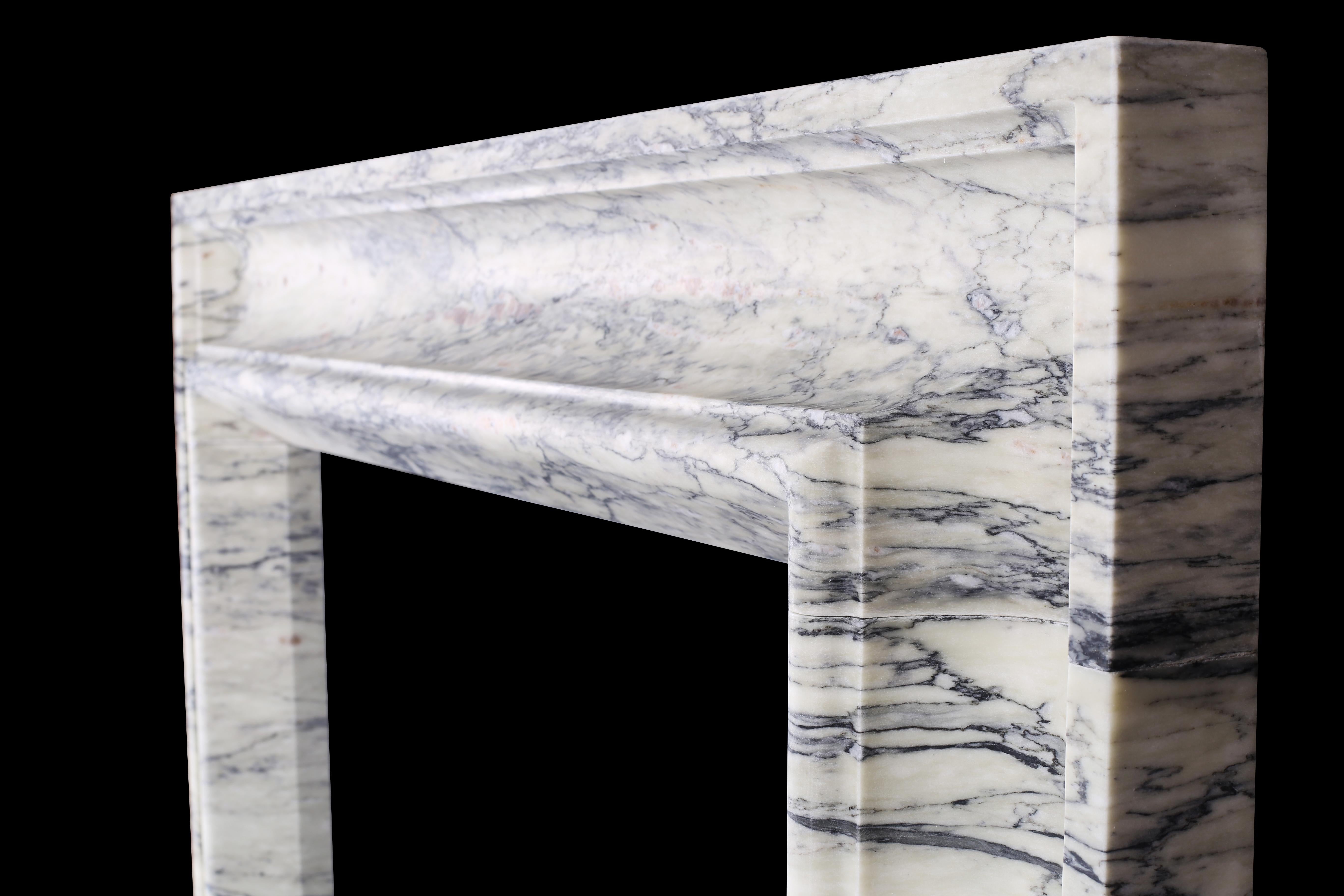 Elegant Regency Baroque Bolection Fireplace Surround in Italian Pavonazzo Marble In Excellent Condition For Sale In London, GB