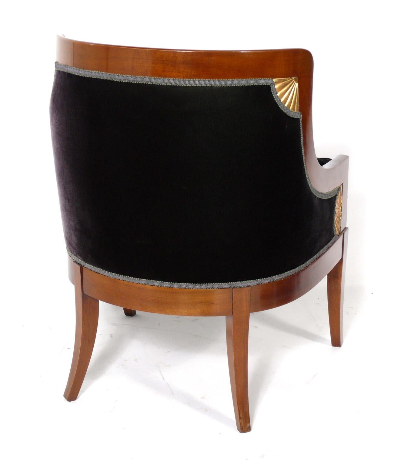 Elegant Regency Revival Chair in Forest Green Velvet In Good Condition For Sale In Atlanta, GA