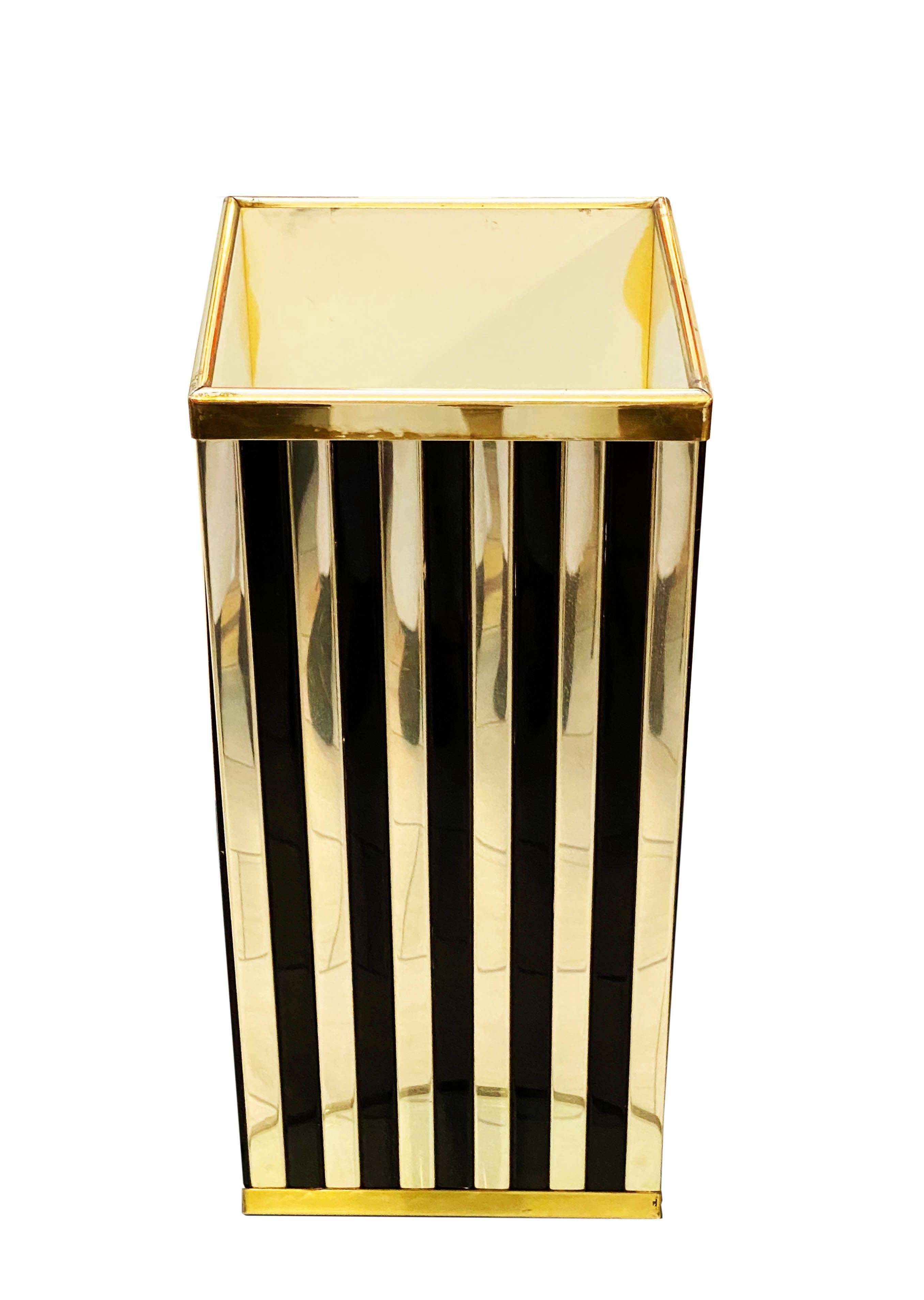 Italian Elegant Regency Style Brass and Black Metal Umbrella Stand, 1970