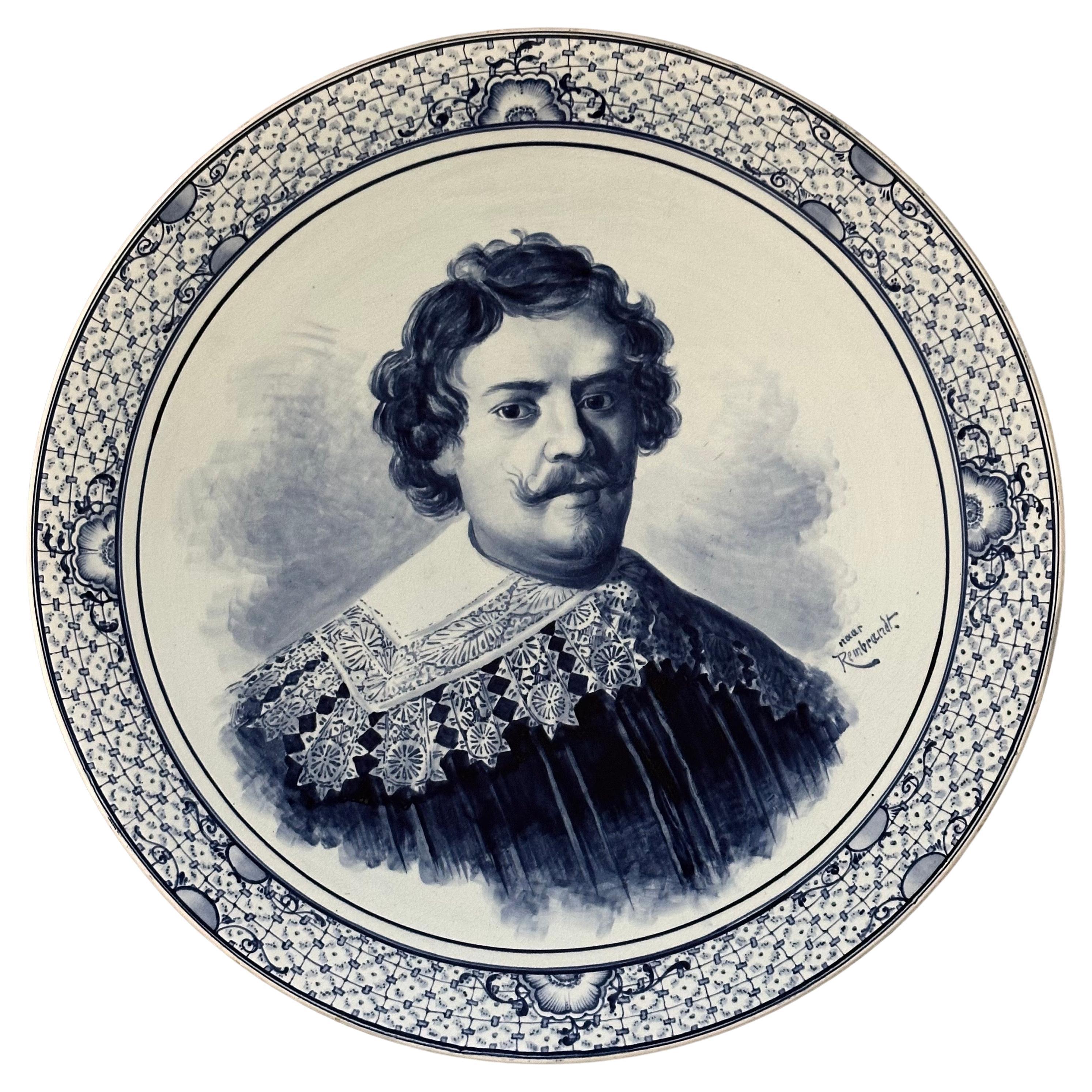 Elegante bandeja/placa de porcelana con retrato de Rembrandt de Royal Bonn Delft en venta 7