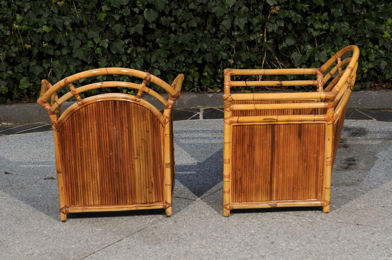 Elegant Restored Pair of Manau Club Chairs by Henry Olko, circa 1980 For Sale 5