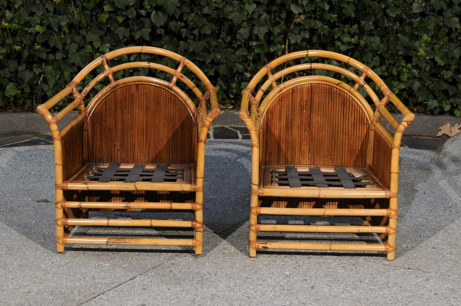 Late 20th Century Elegant Restored Pair of Manau Club Chairs by Henry Olko, circa 1980 For Sale