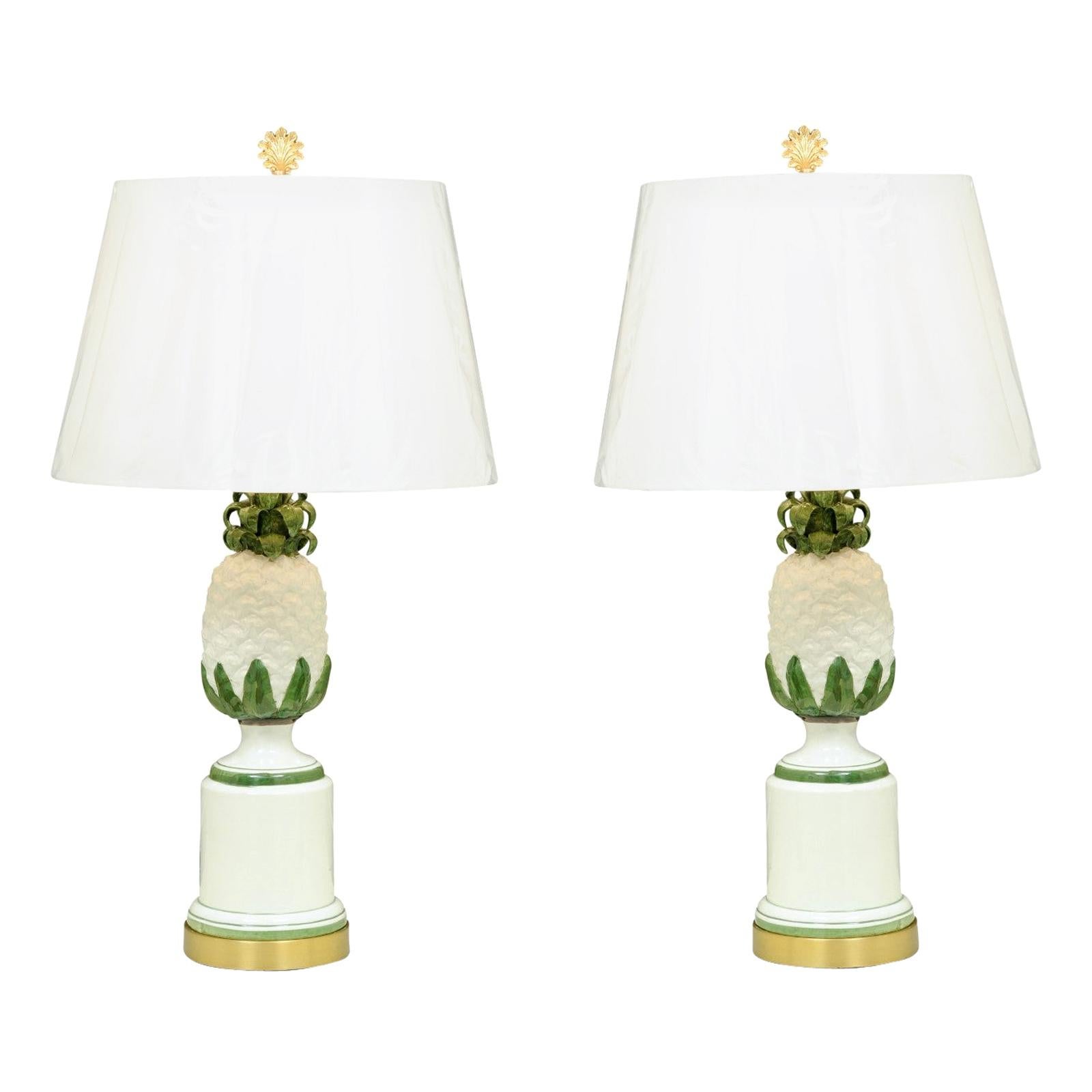 Elegant Restored Pair of Ceramic and Brass Pineapple Lamps, Italy, circa 1960