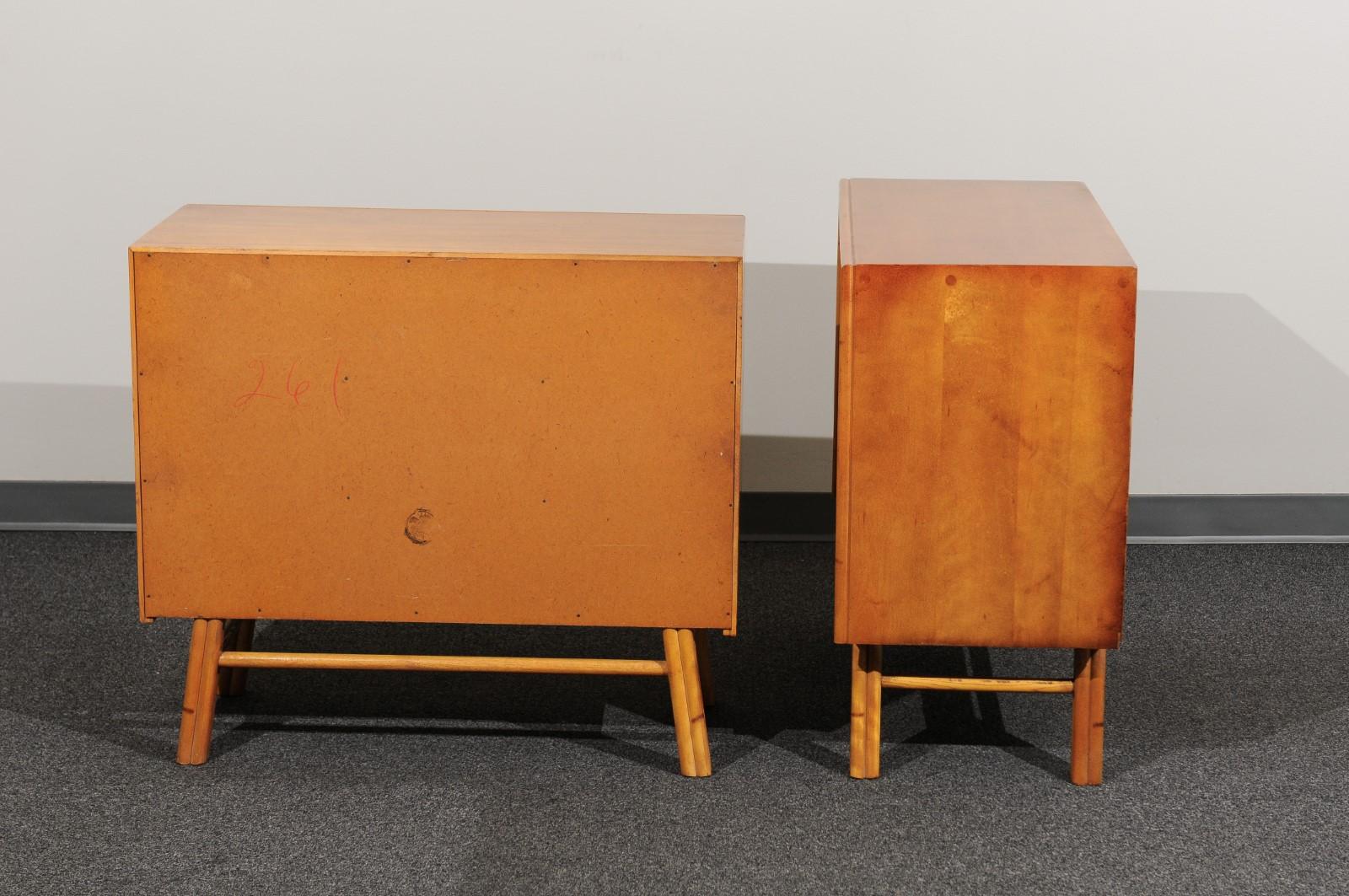 Elegant Restored Pair of Modern Maple Chests by John Stuart, circa 1950 For Sale 5