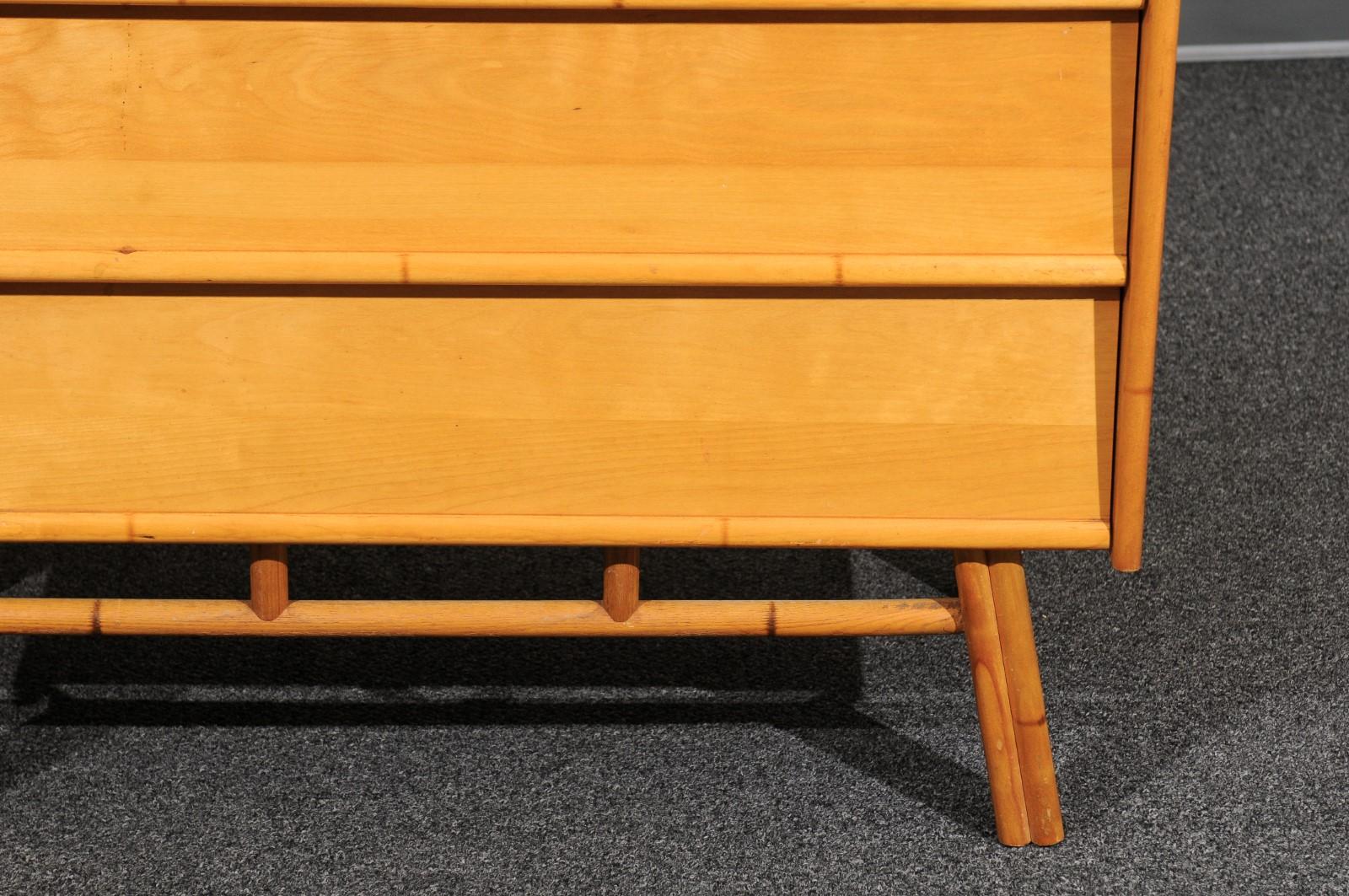 Elegant Restored Pair of Modern Maple Chests by John Stuart, circa 1950 For Sale 6