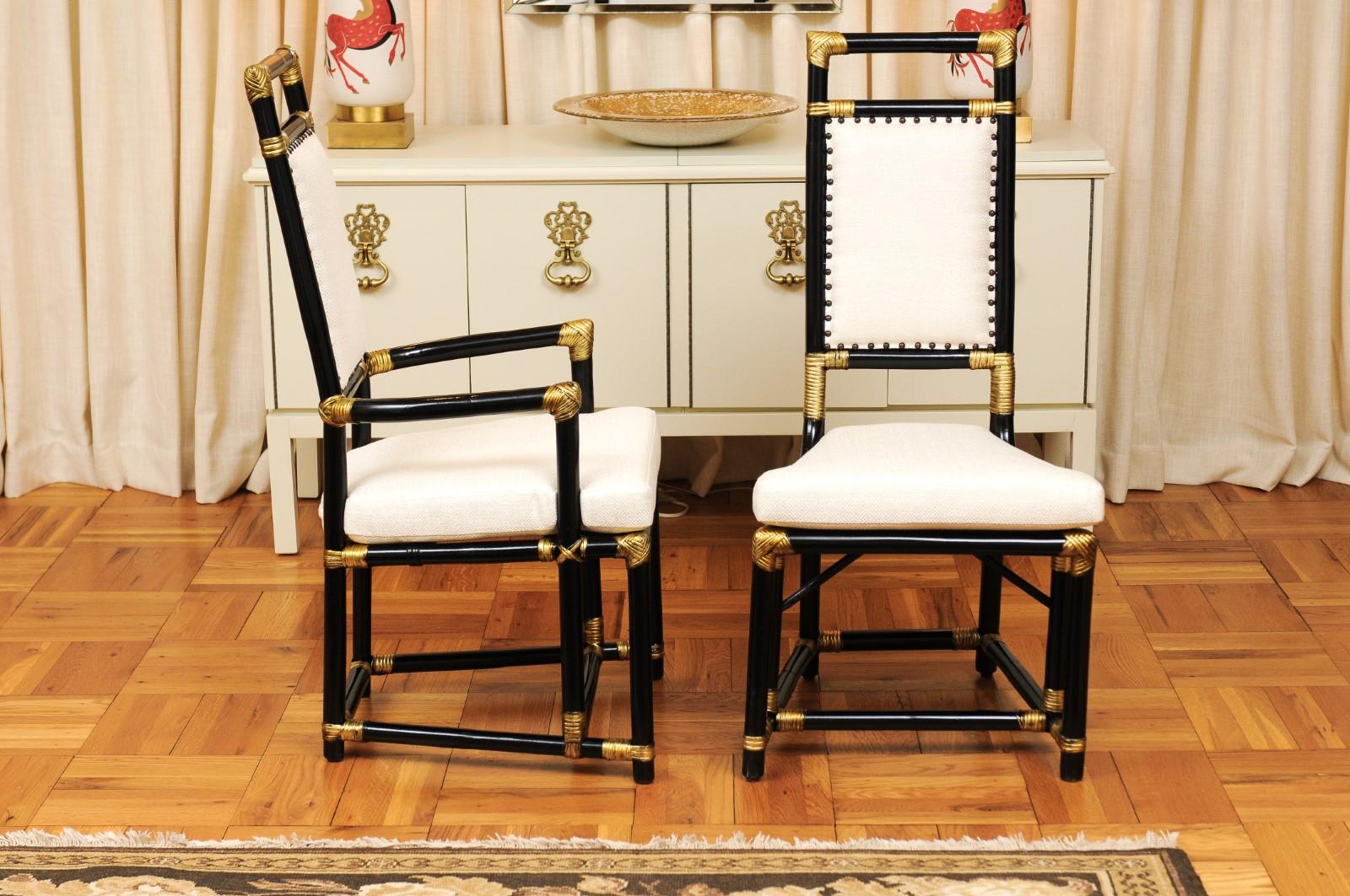 Milieu du XXe siècle Élégant ensemble restauré de 8 chaises de salle à manger trône par Henry Olko:: vers 1955 en vente