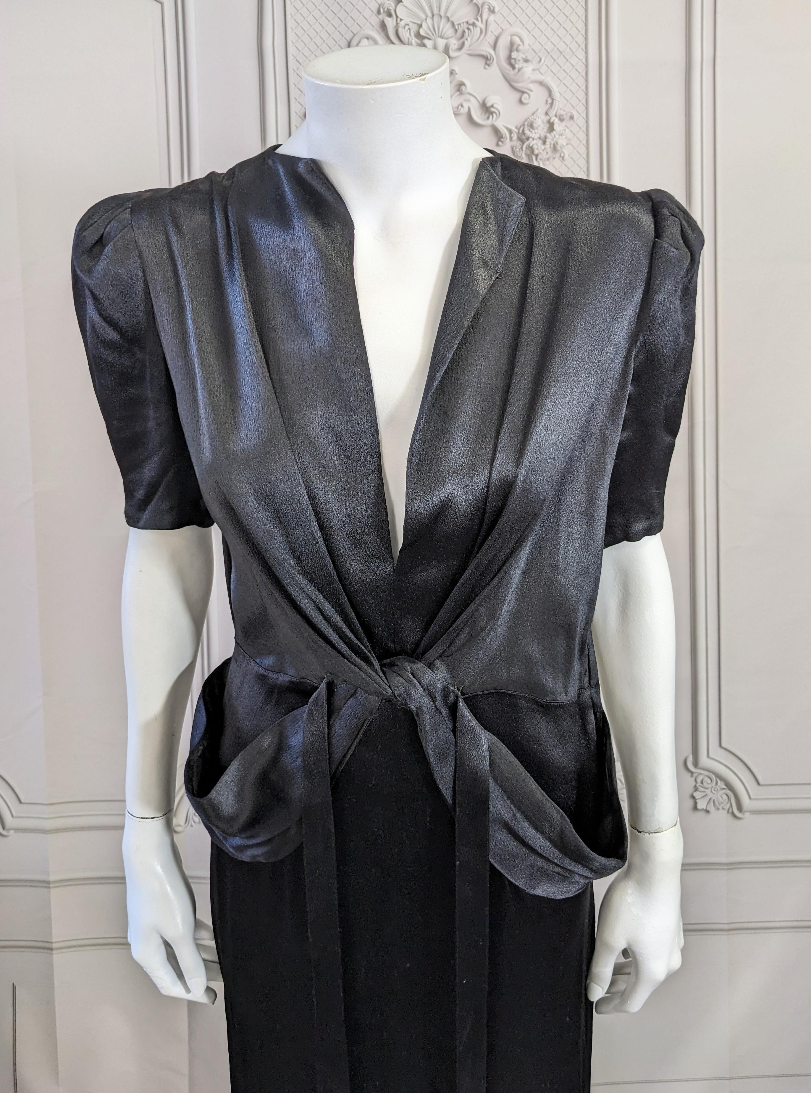 Elegantes Retro-Satin-Glamour-Kleid (Schwarz) im Angebot