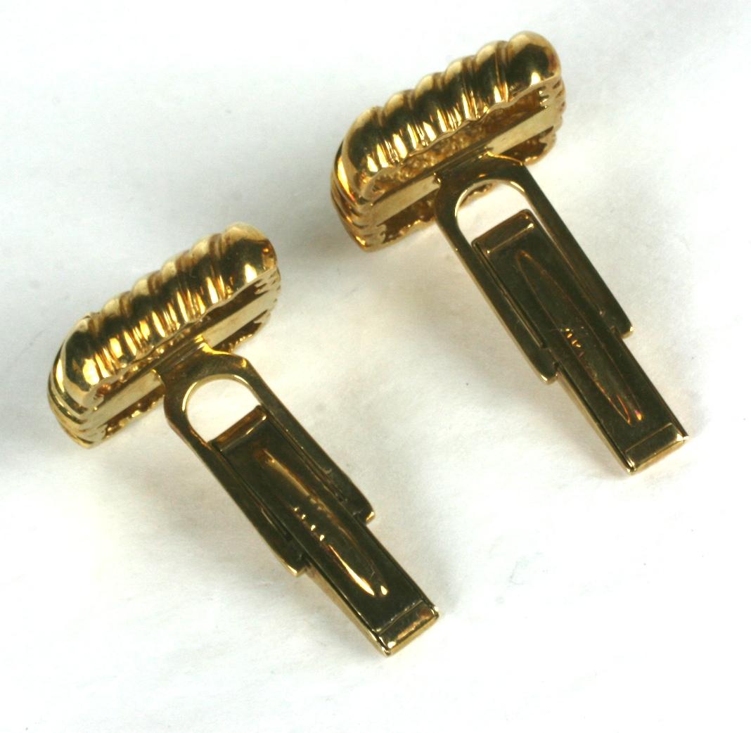 Women's or Men's Elegant Ribbed Gold Cufflinks For Sale