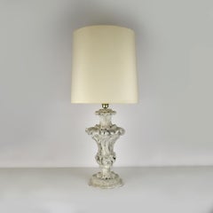 Elegance Lampe de table en plâtre Rocaille dans le style de Serge Roche pour des intérieurs Timeless