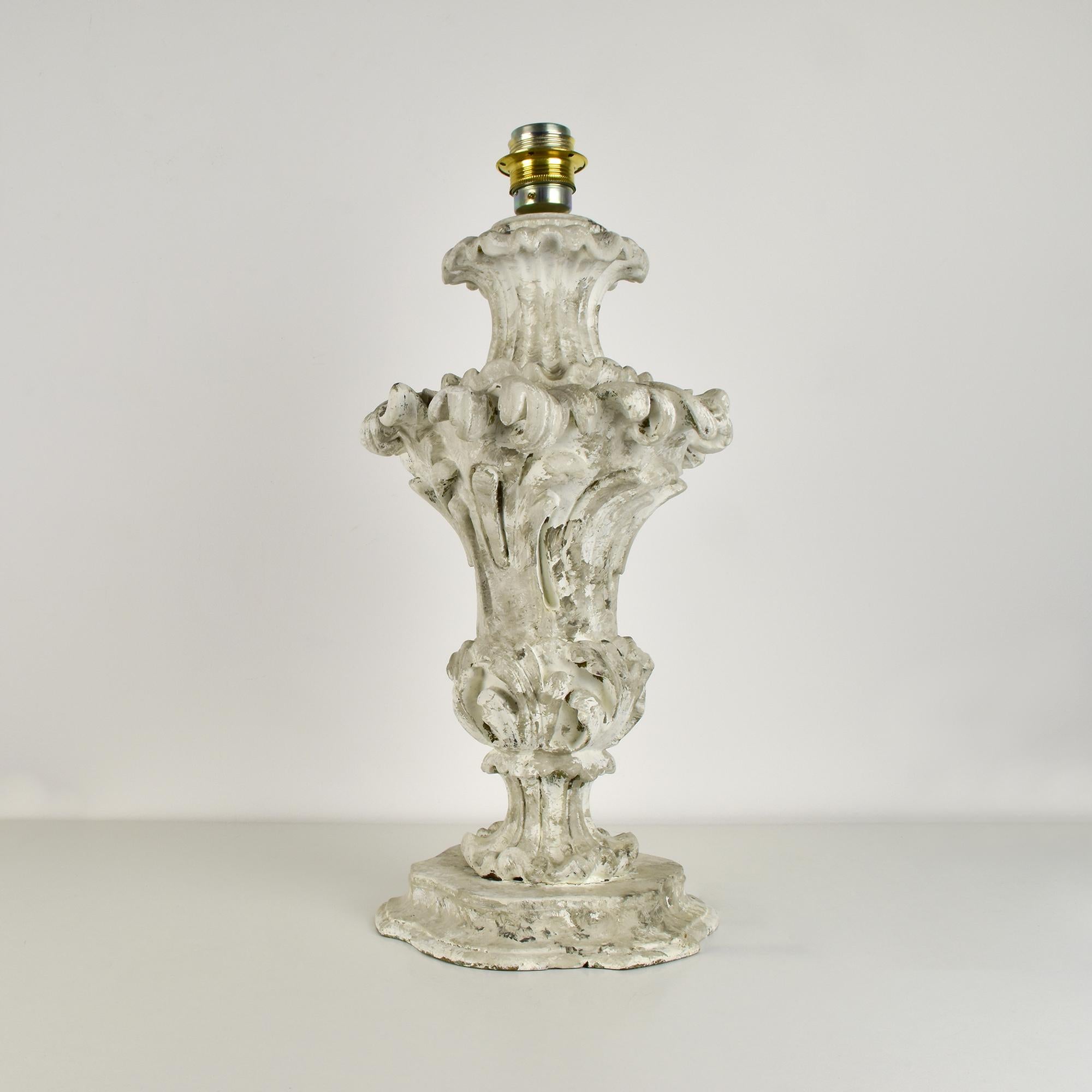 Elegant Rocaille Plaster Table Lamp in Serge Roche Style for Timeless Interiors In Good Condition For Sale In Bad Säckingen, DE