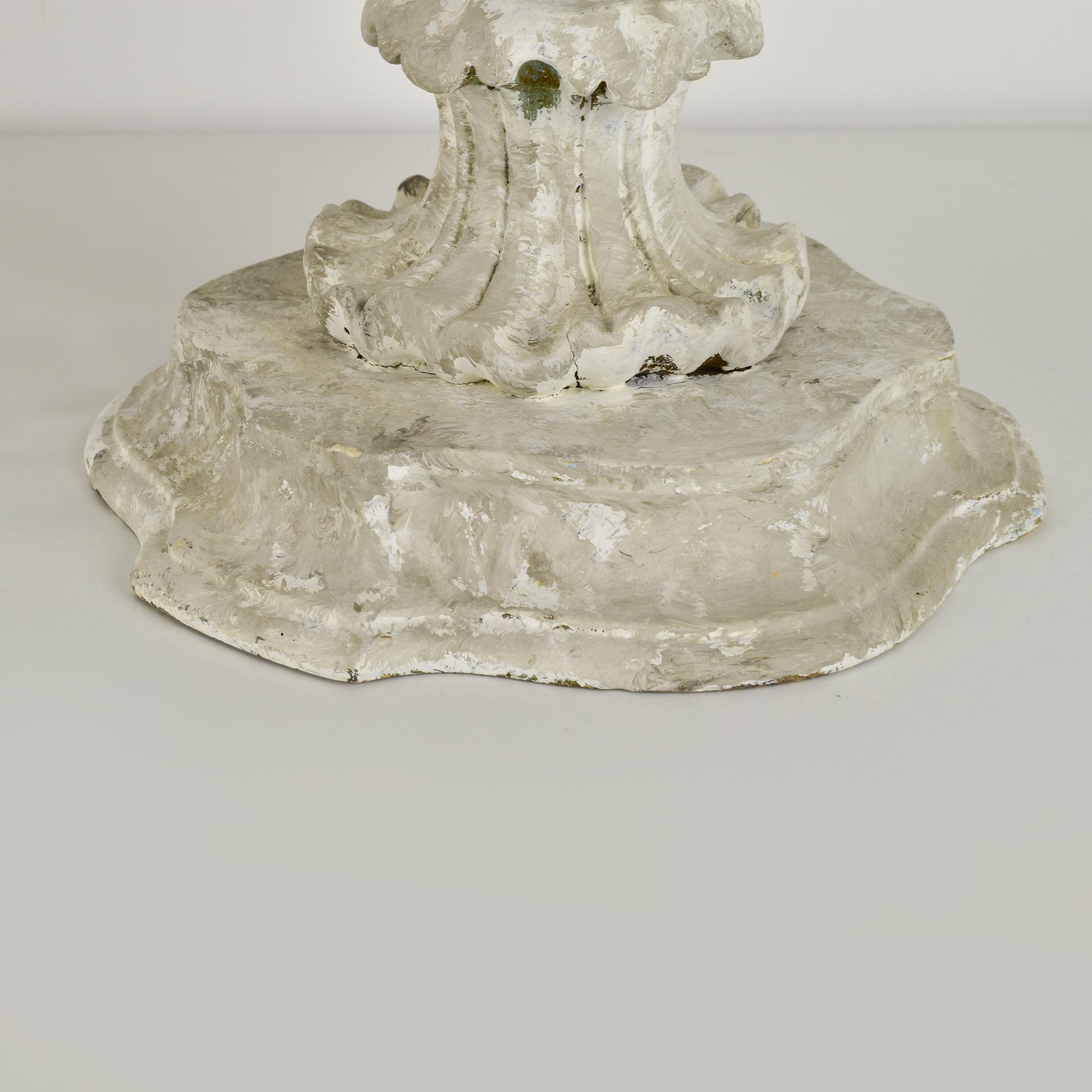 Elegant Rocaille Plaster Table Lamp in Serge Roche Style for Timeless Interiors For Sale 2