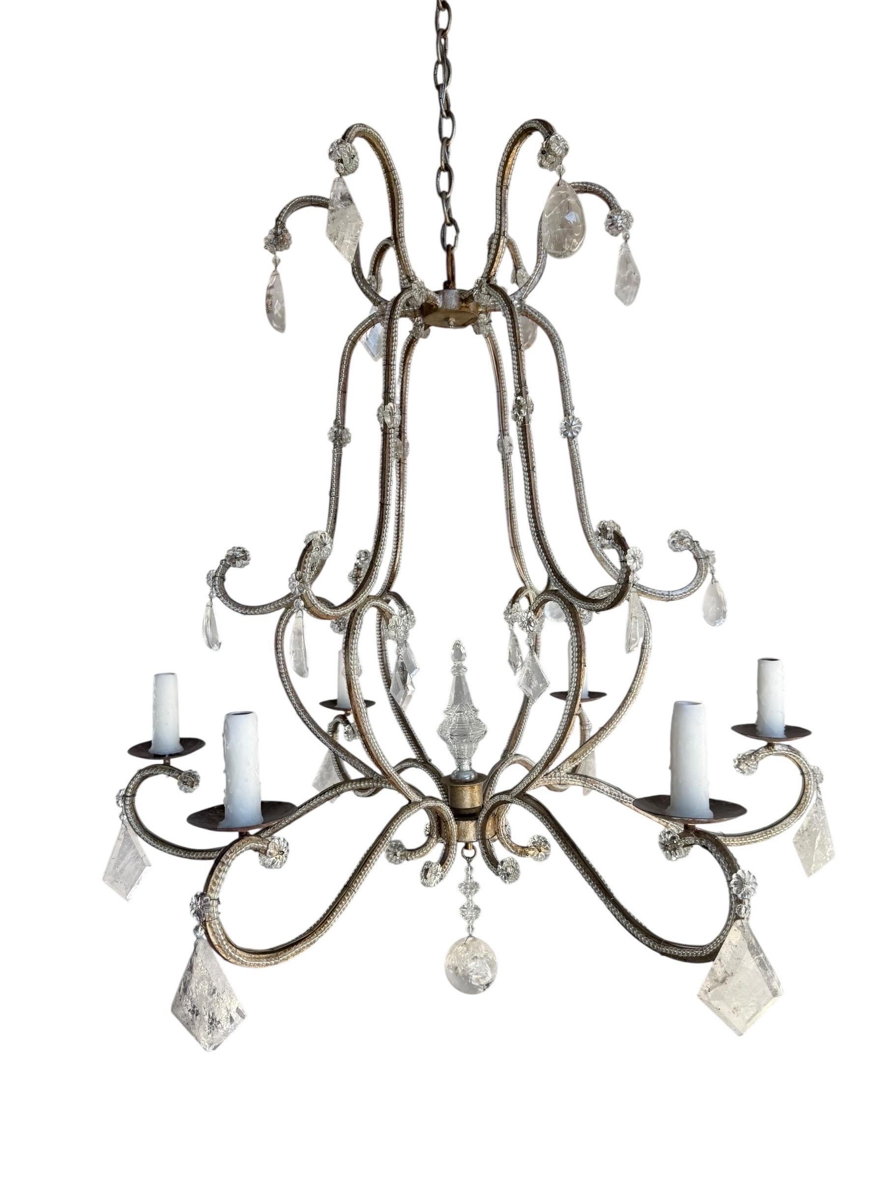 Lustre à six lumières en fer et cristal Elegant Rock Excellent état - En vente à Los Angeles, CA