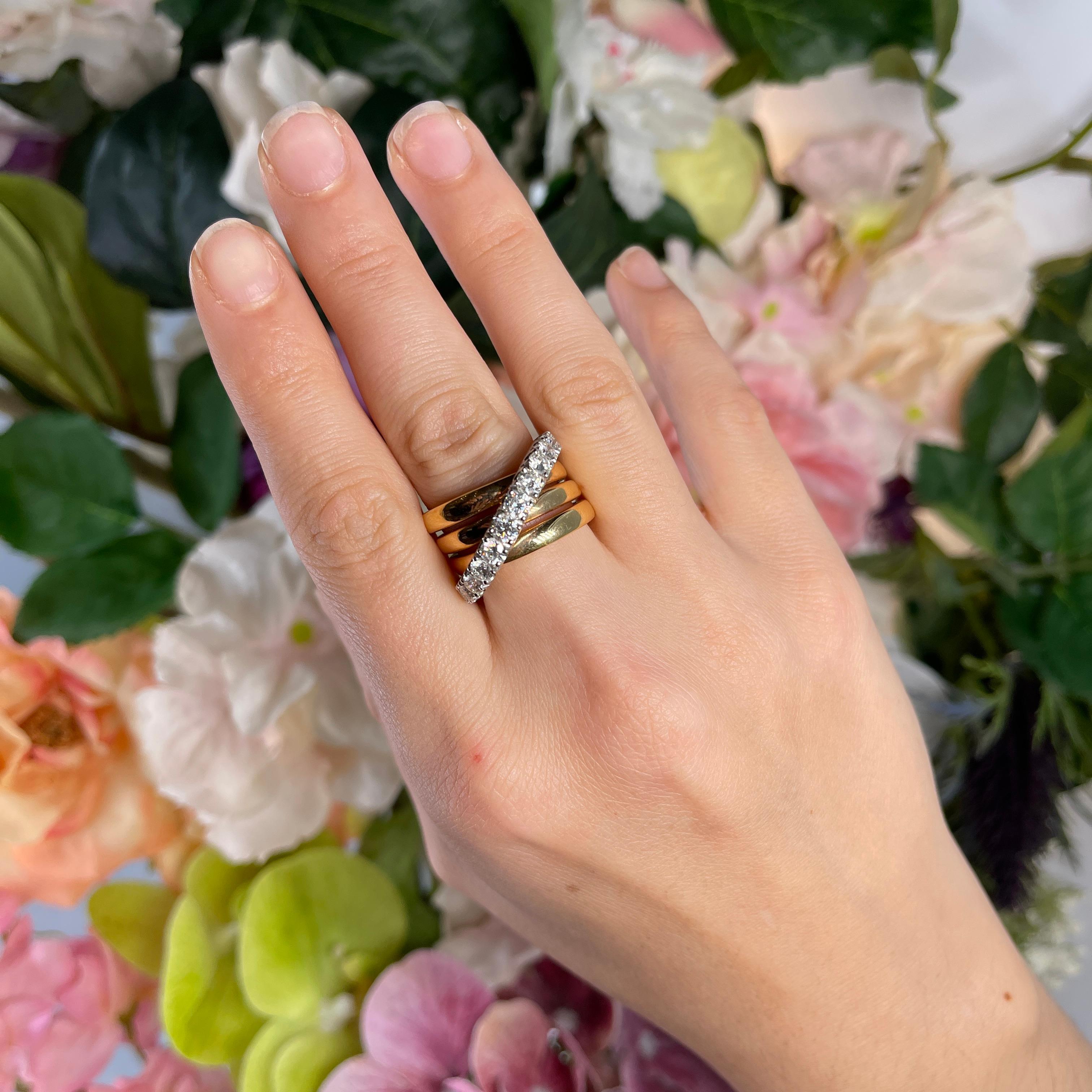 Elegant Rose Gold 18kt Diamond Band Ring, 1.80 Carats For Sale 2