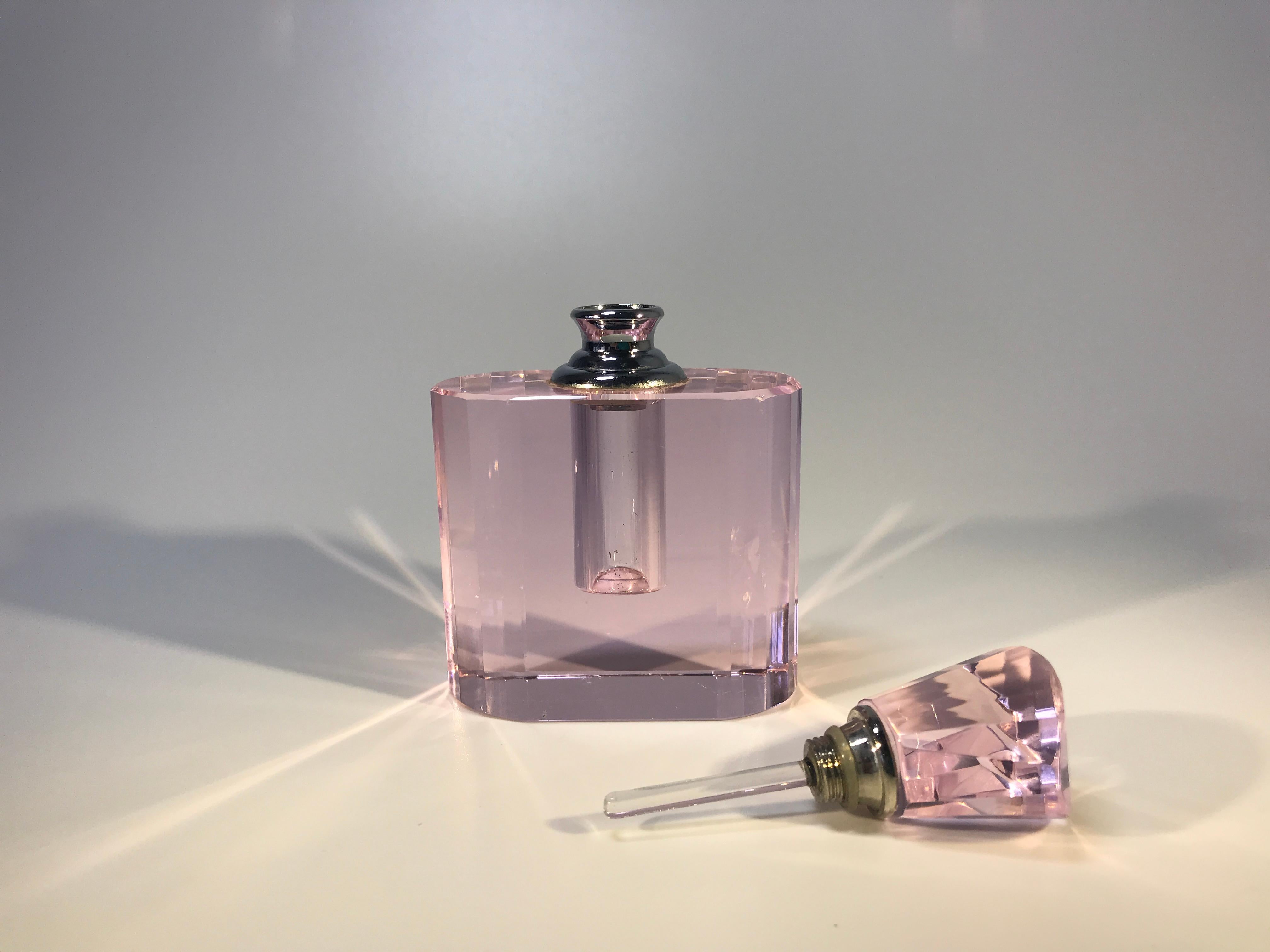 Elegant Rose Pink Crystal Vintage Faceted Glass Perfume Bottle Flacon In Good Condition In Rothley, Leicestershire