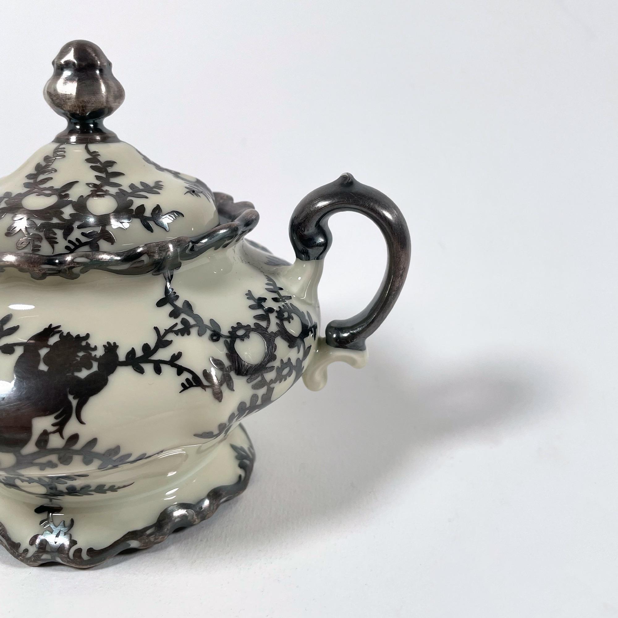 Élégant sucrier et cruche à lait Rosenthal Pompadour, années 1940 en vente 1