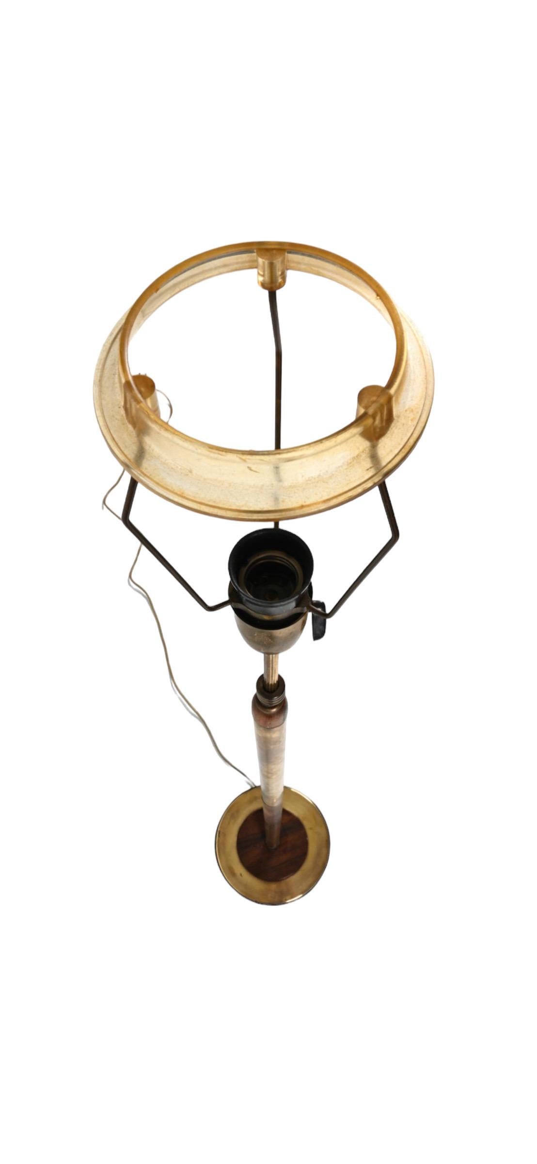 Elegant Rosewood and Brass Midcentury Modern Floor Lamp For Sale 4