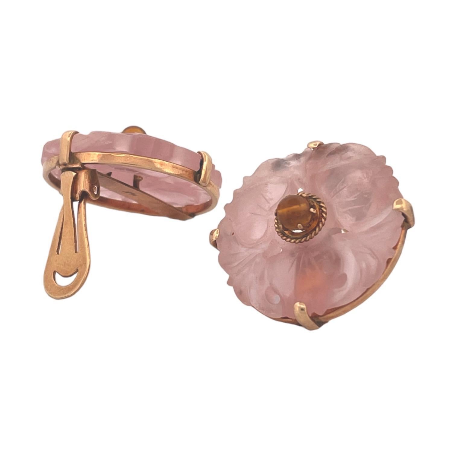 Elegant Rosy Pink Quartz Round Clip-On Earrings in 14K Yellow Gold In Good Condition In New York, NY