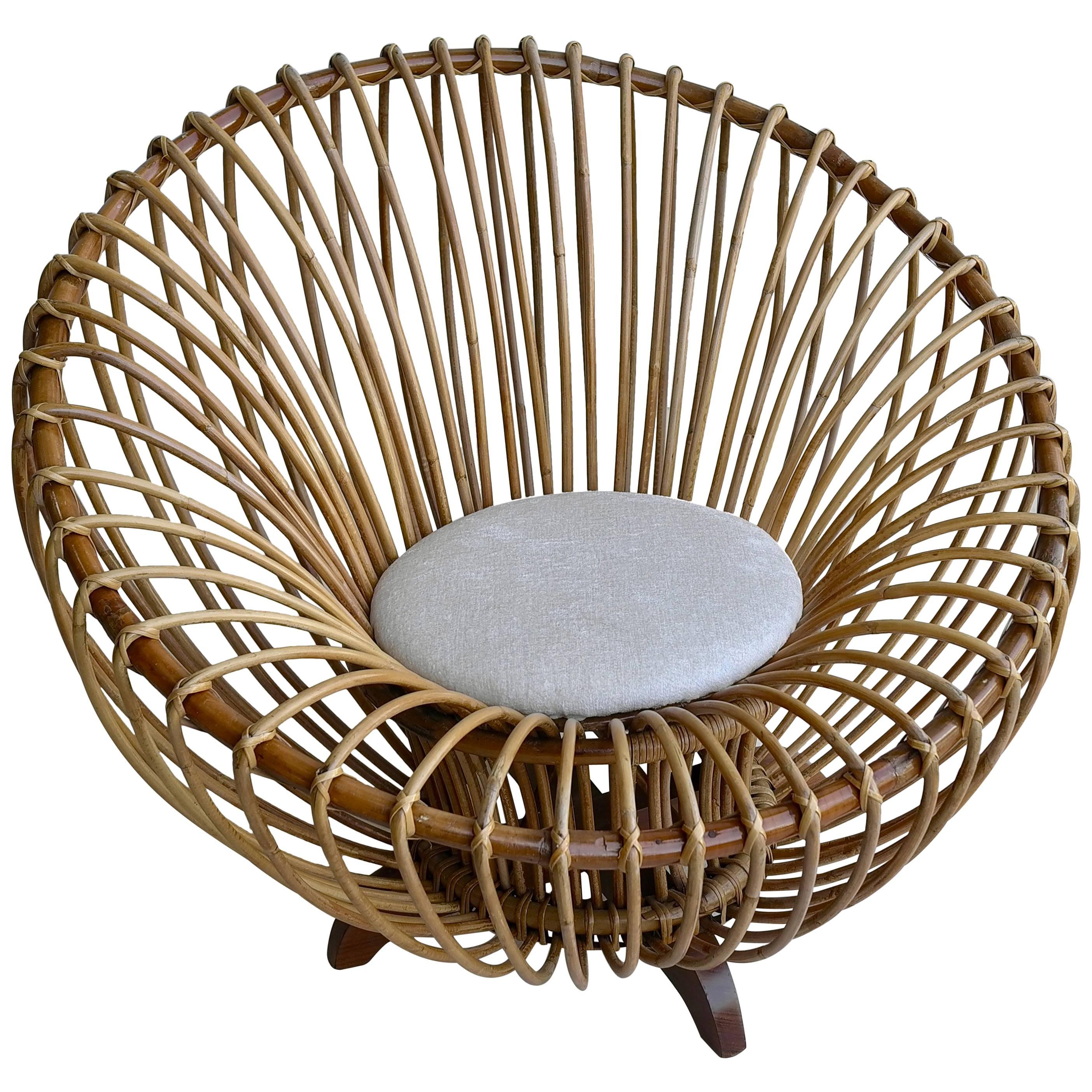 Elegante butaca redonda de bambú al estilo de Franco Albini, Italia, años 50
