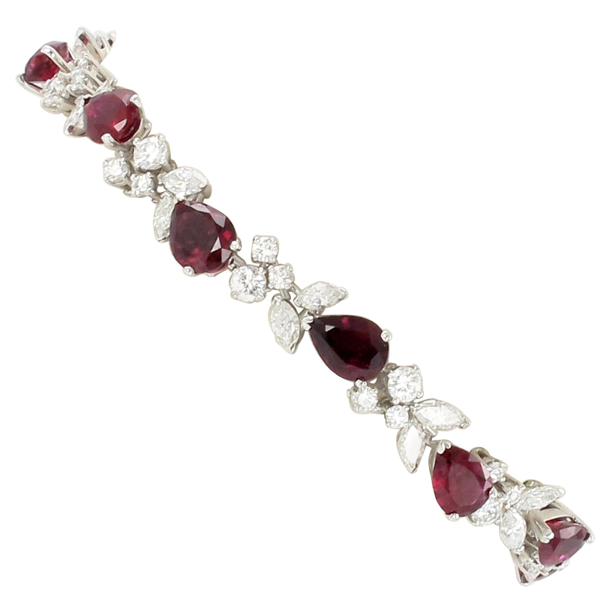 Gübelin Bracelet élégant en or blanc 18 carats avec rubis et diamants