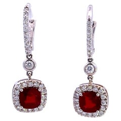 Eleganti orecchini di rubini e diamanti