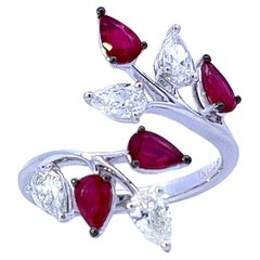 Ring mit elegantem Rubin und Diamant