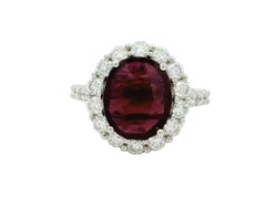 Elegante anello con rubino e diamanti