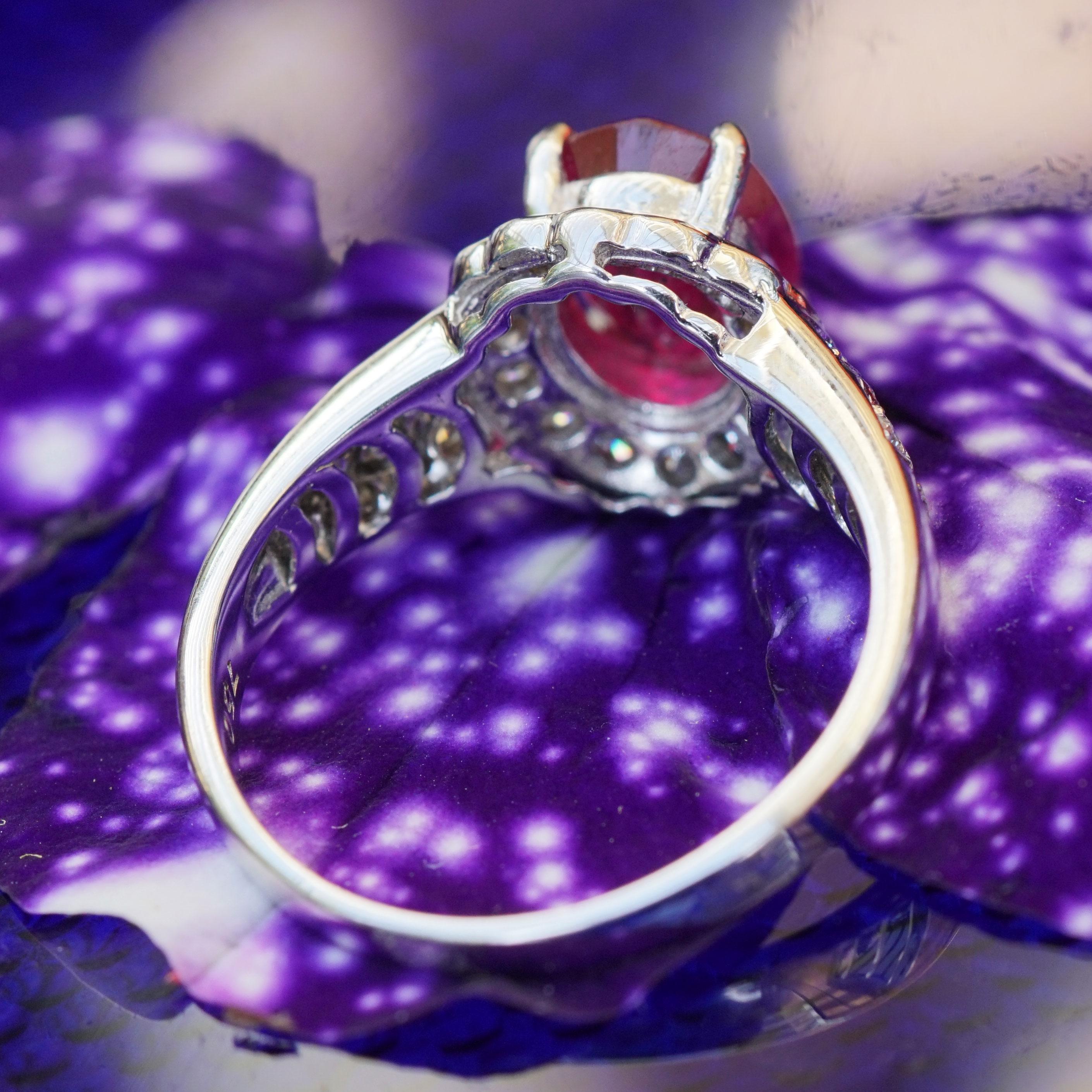 Elegant Ruby Brilliant Ring White Gold 1.60 Ct 0.25 Ct What a Great Present In Excellent Condition In Viena, Viena