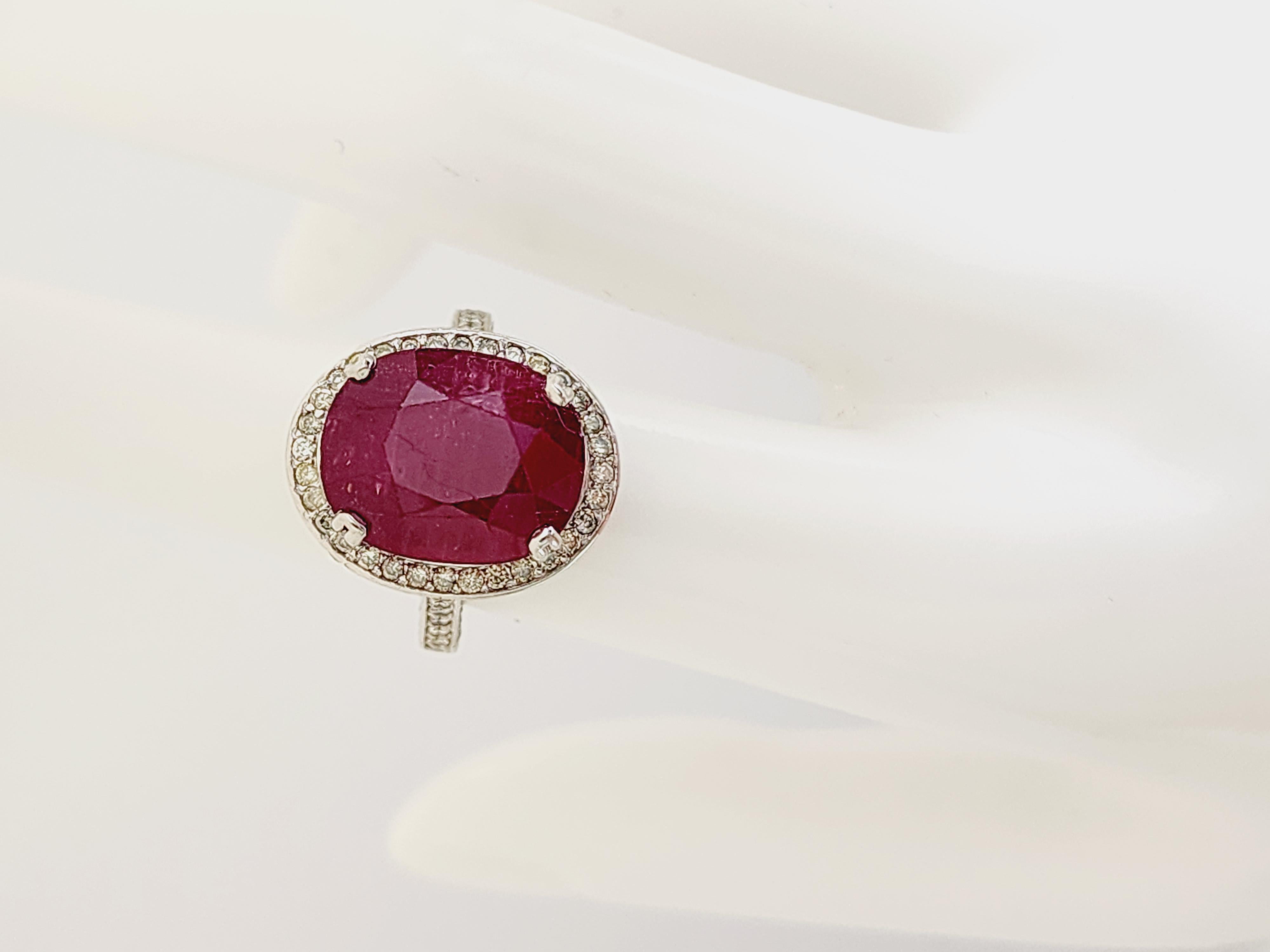 Elegant Ruby Diamond Ring 14 Karat White Gold For Sale 5