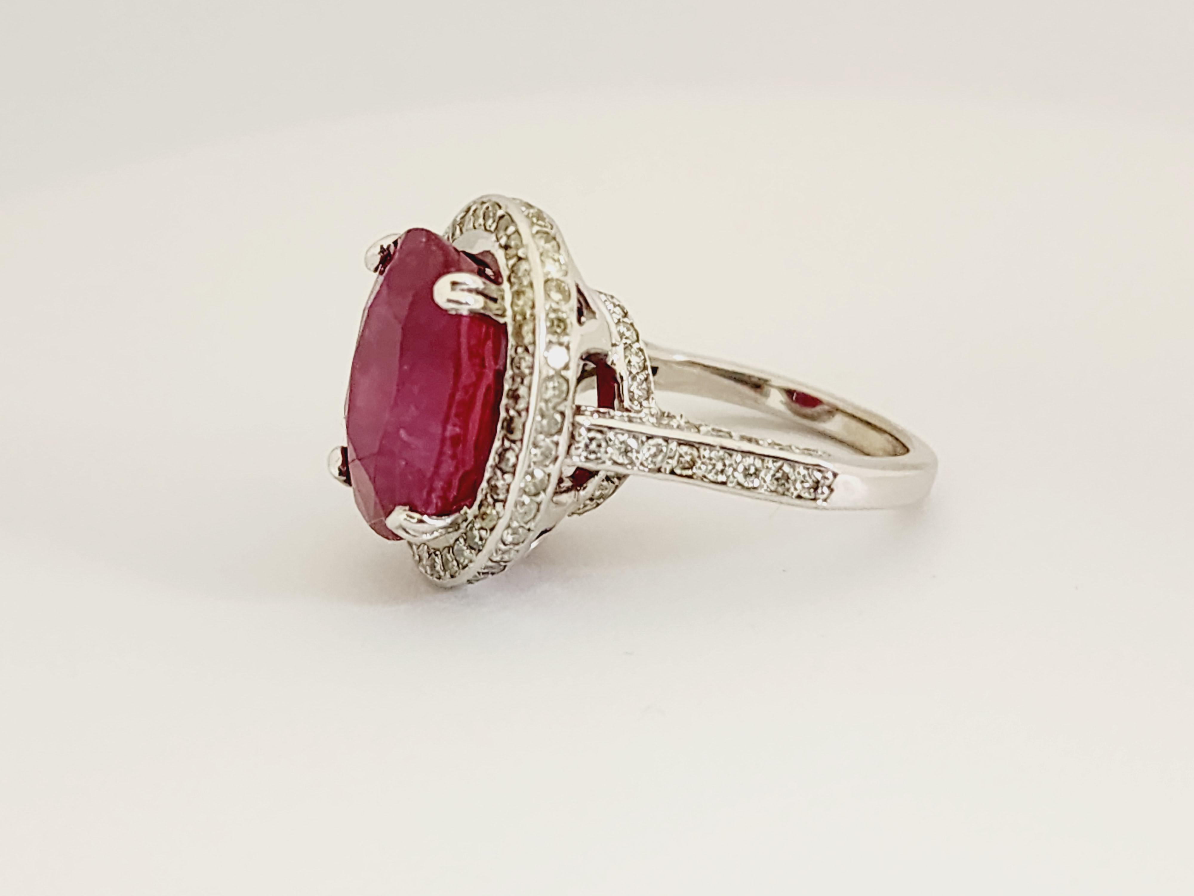 Elegant Ruby Diamond Ring 14 Karat White Gold For Sale 4