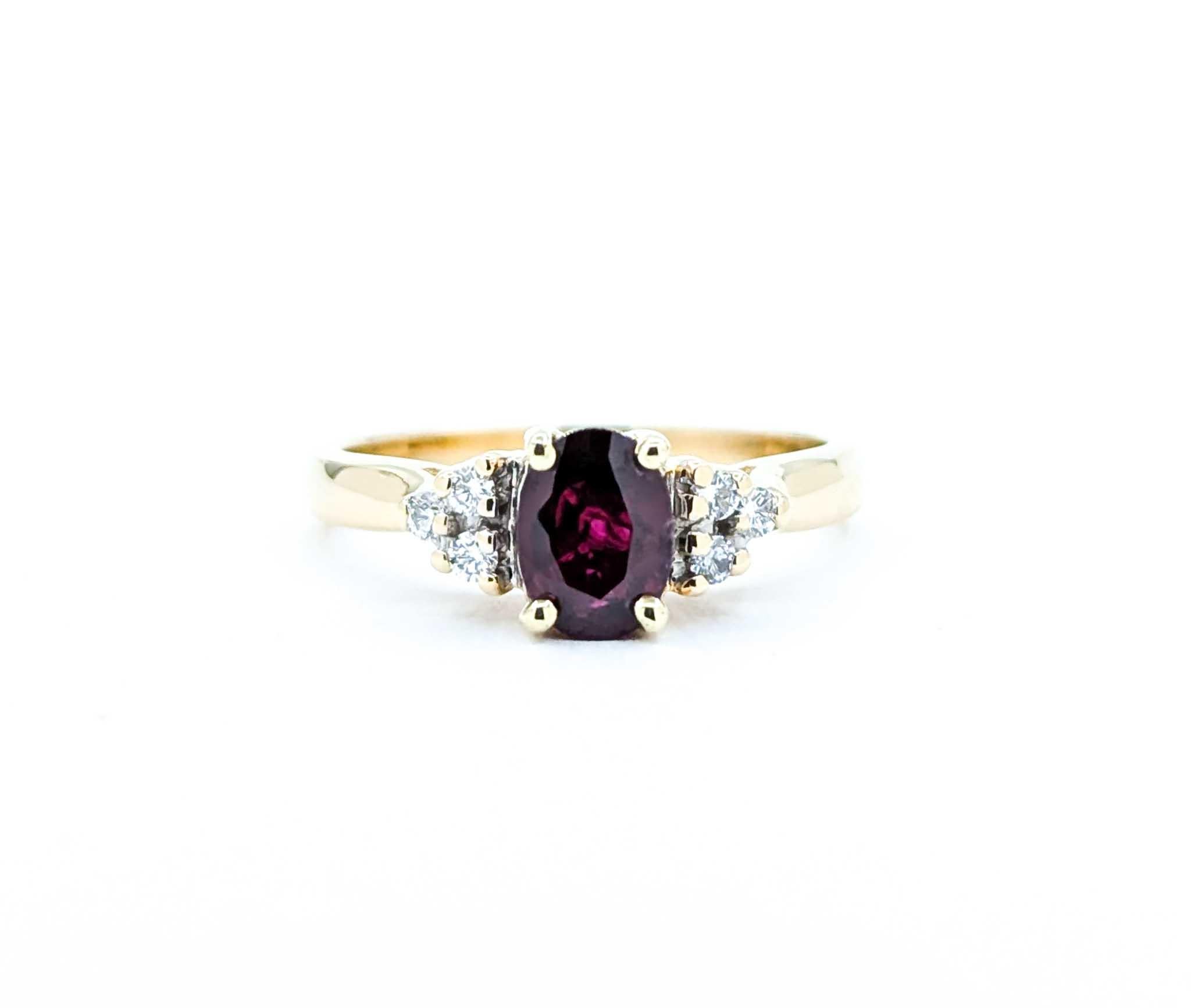 Bague élégante en or jaune 14k avec rubis et diamants en vente 7