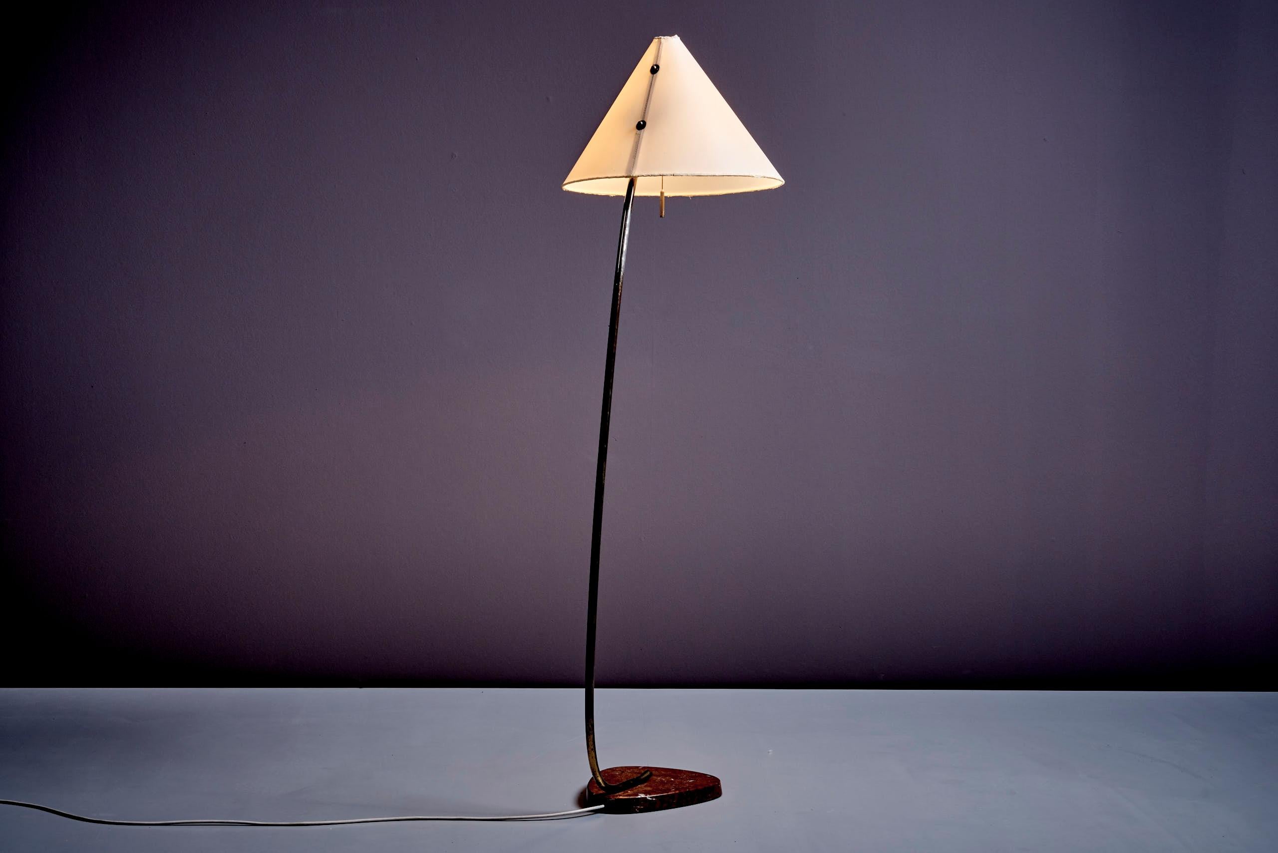 Mid-Century Modern Elegant Rupert Nikoll Floor Lamp with red Marble Base For Sale