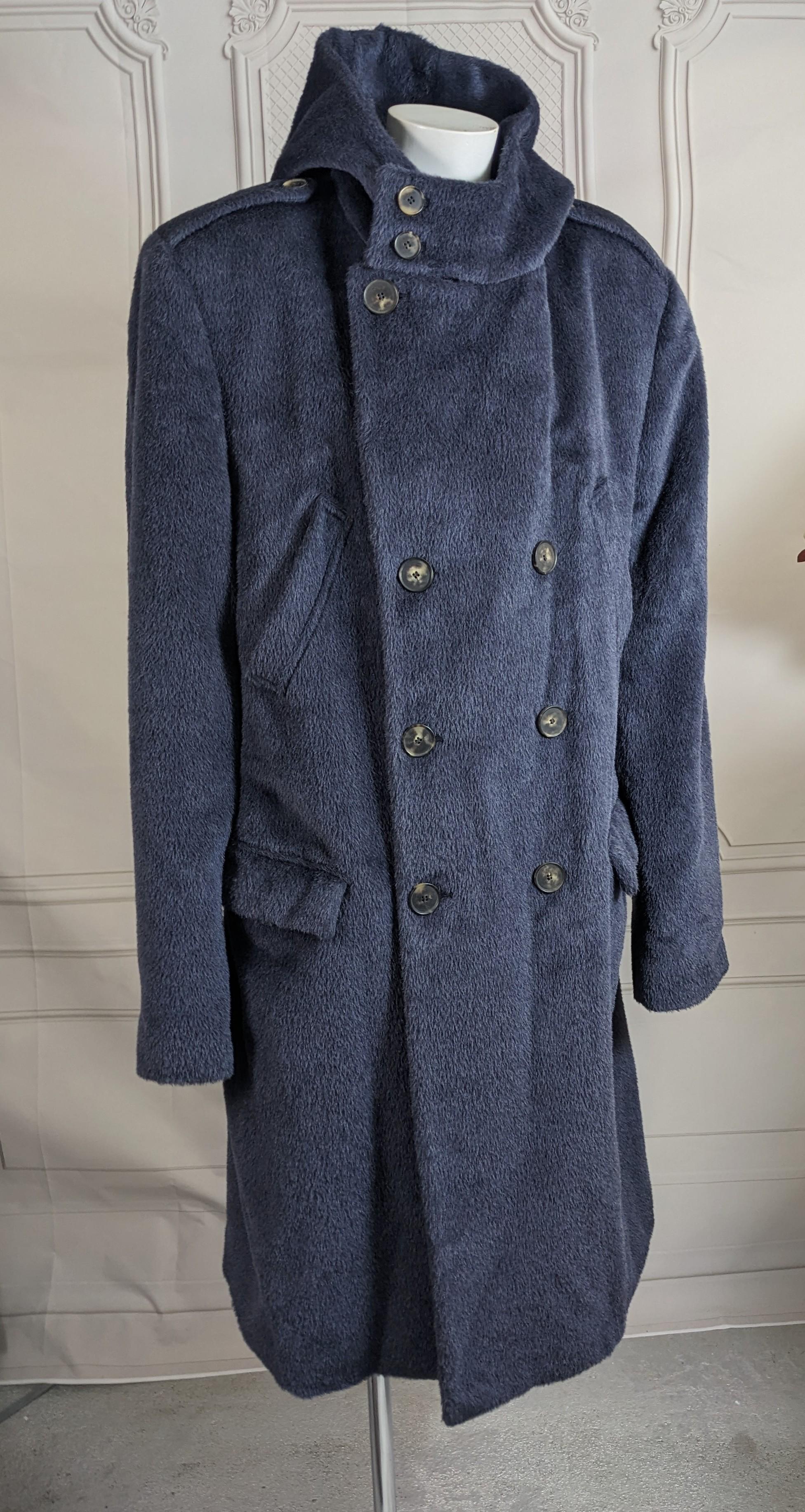 Eleganza di Salvatore Ferragamo: cappotto di lana di lama in felpa in vendita 5