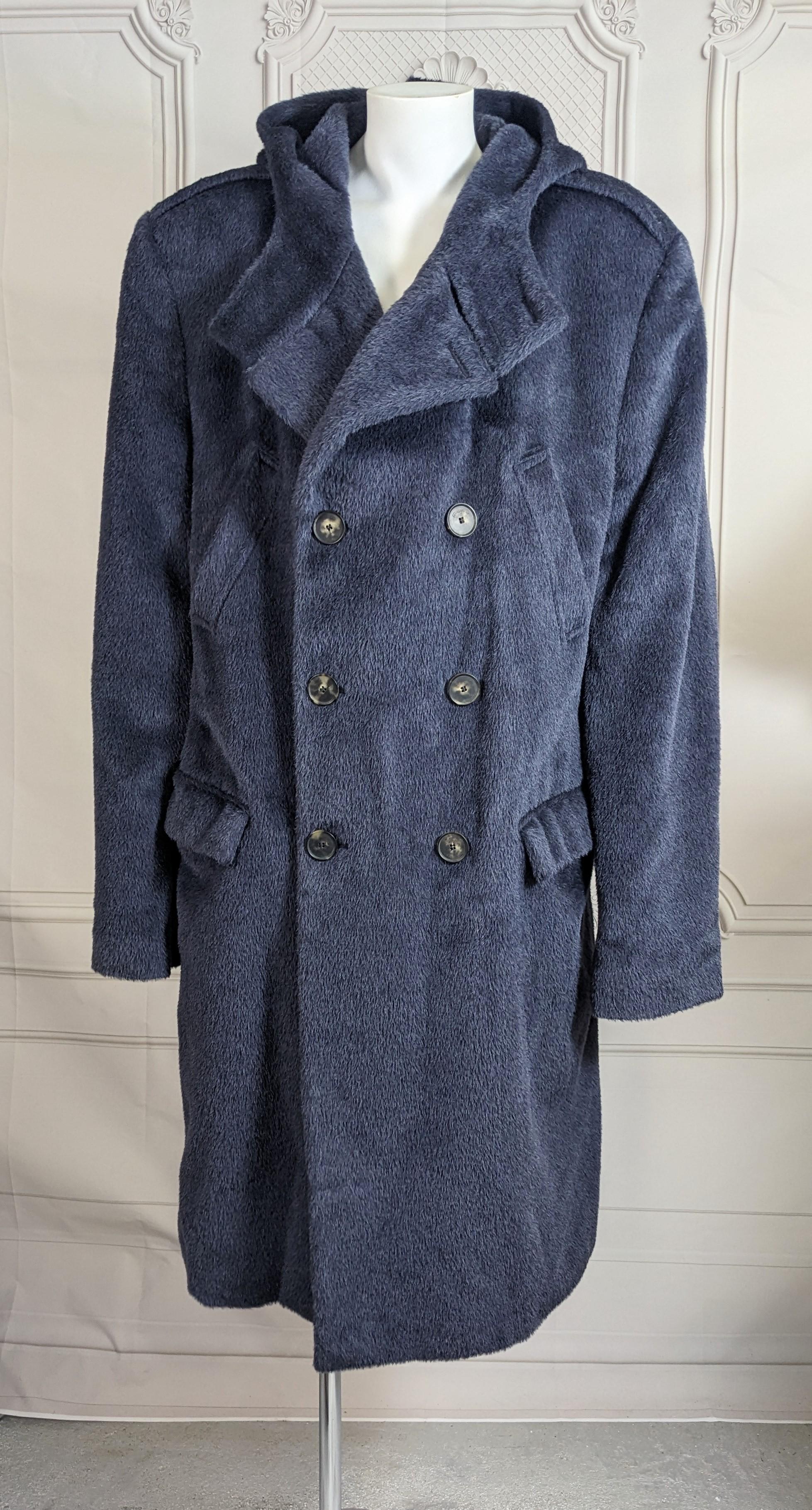 Eleganza di Salvatore Ferragamo: cappotto di lana di lama in felpa in vendita 9