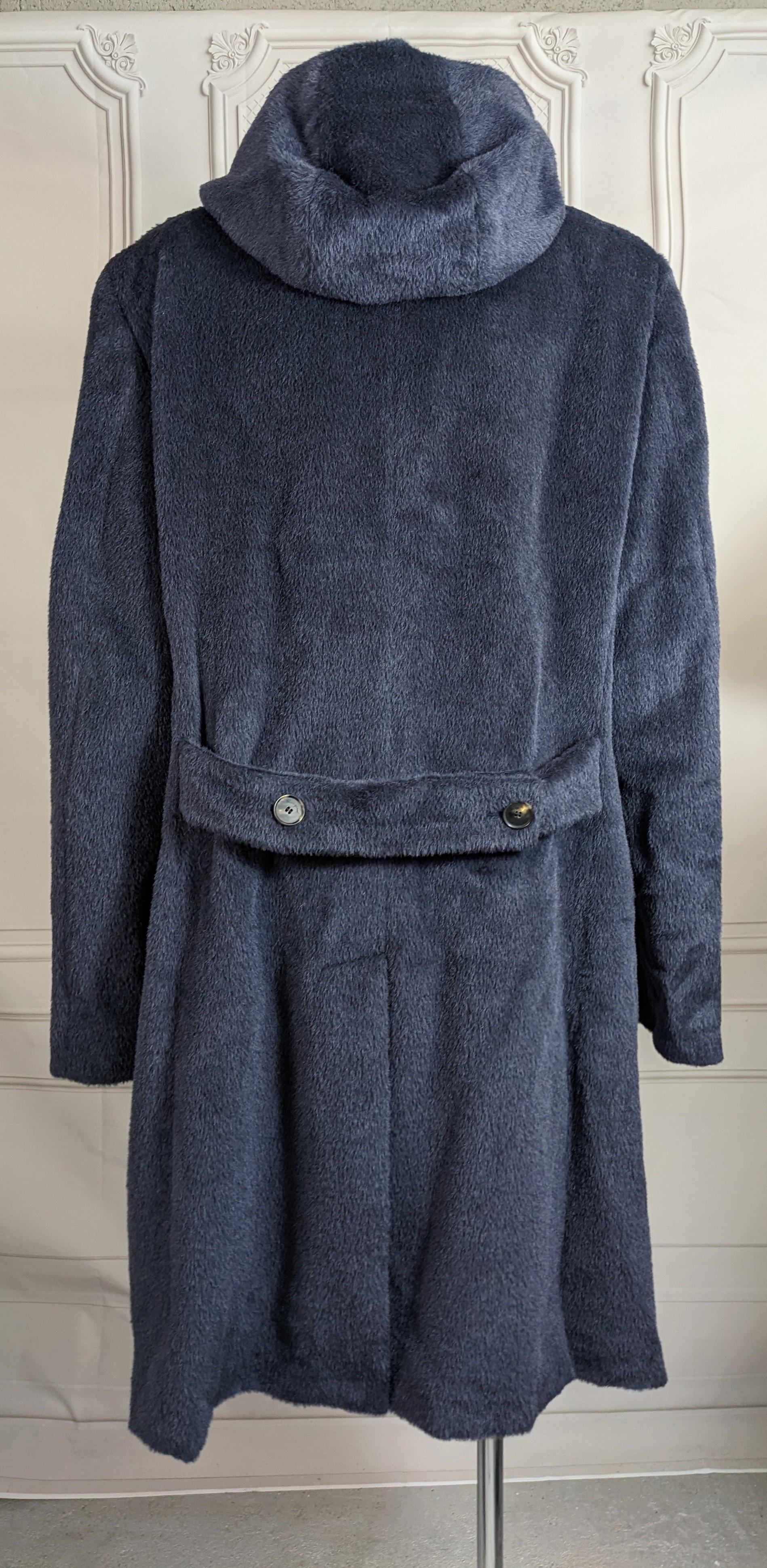 Eleganza di Salvatore Ferragamo: cappotto di lana di lama in felpa in vendita 2