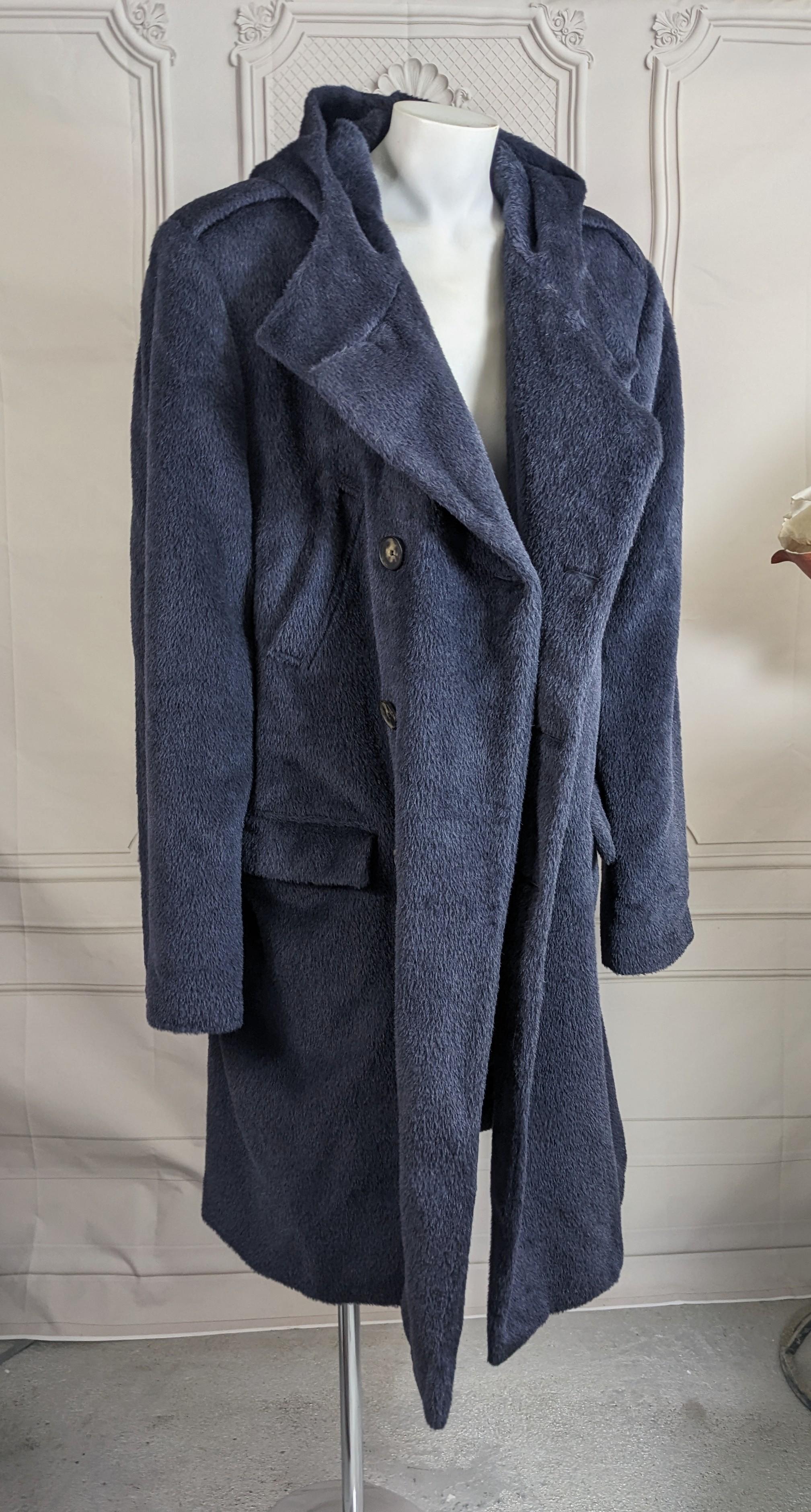 Eleganza di Salvatore Ferragamo: cappotto di lana di lama in felpa in vendita 3