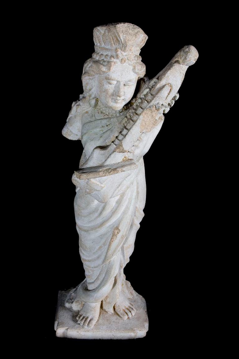 apsara statue