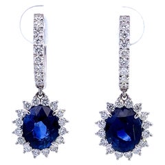 Ohrringe mit Saphiren und Diamanten