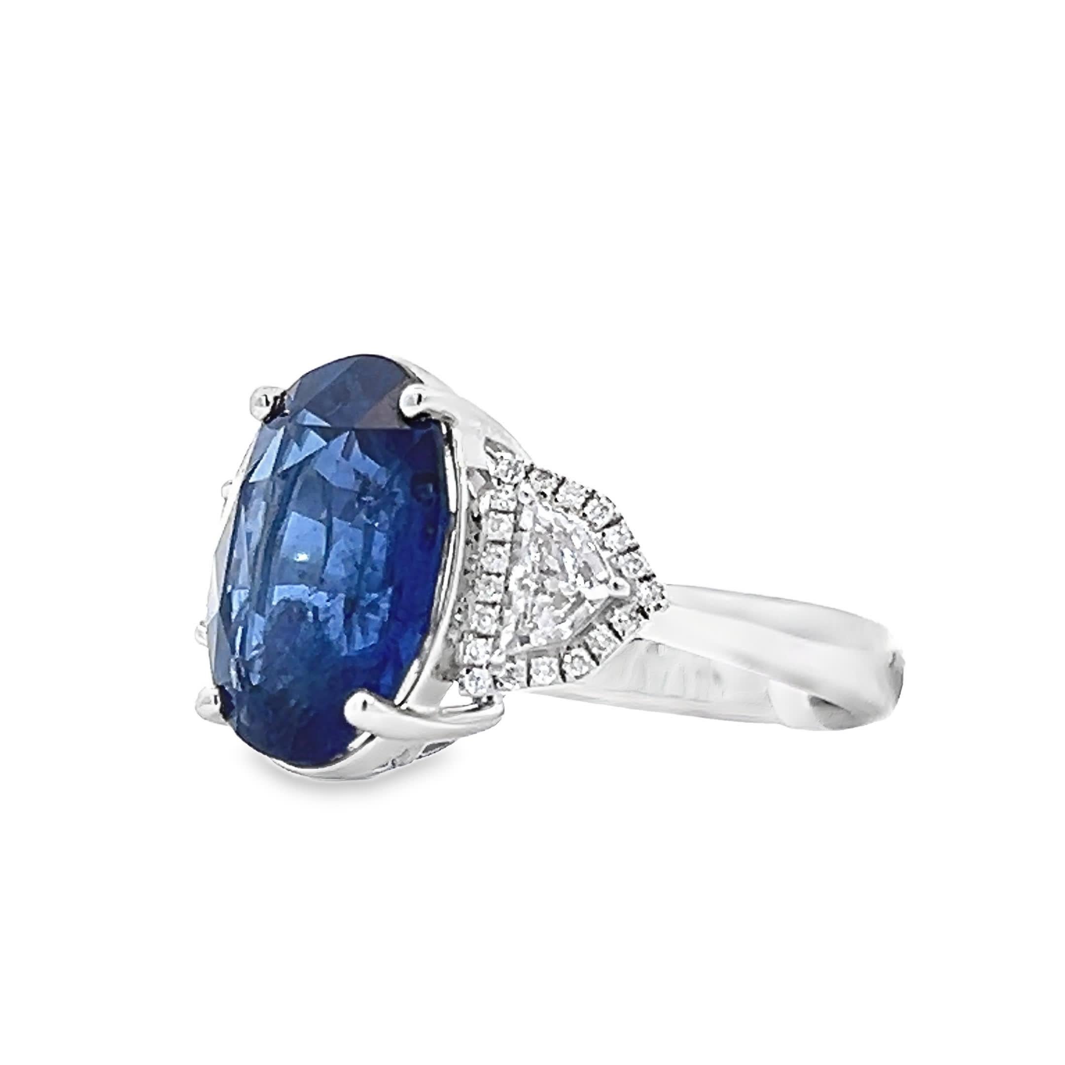 Ring mit elegantem Saphir und Diamant im Zustand „Neu“ im Angebot in Great Neck Plaza, NY