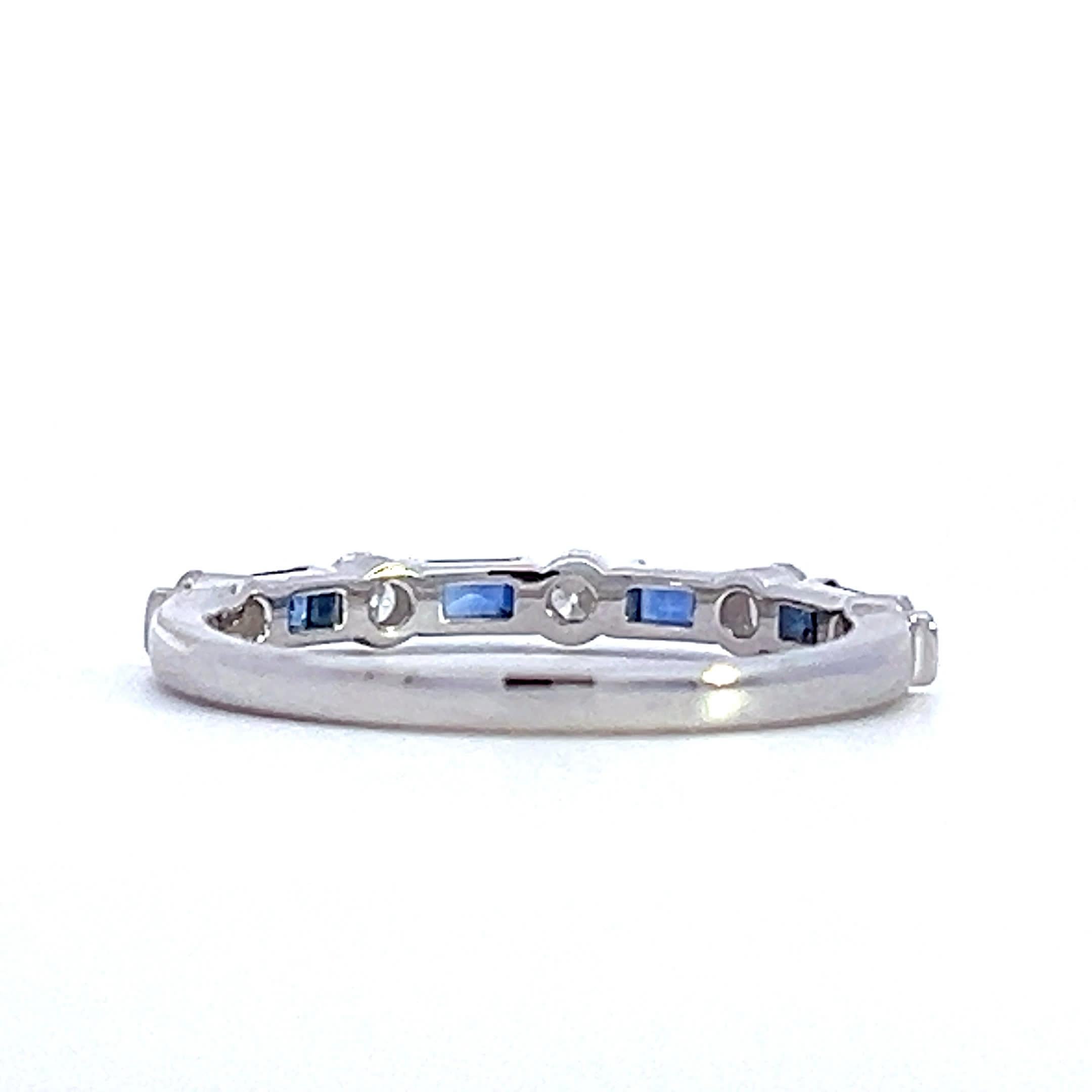 Elegante anello con zaffiro e diamante In condizioni Nuovo in vendita a Great Neck Plaza, NY