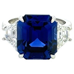 Ring mit elegantem Saphir und Diamant