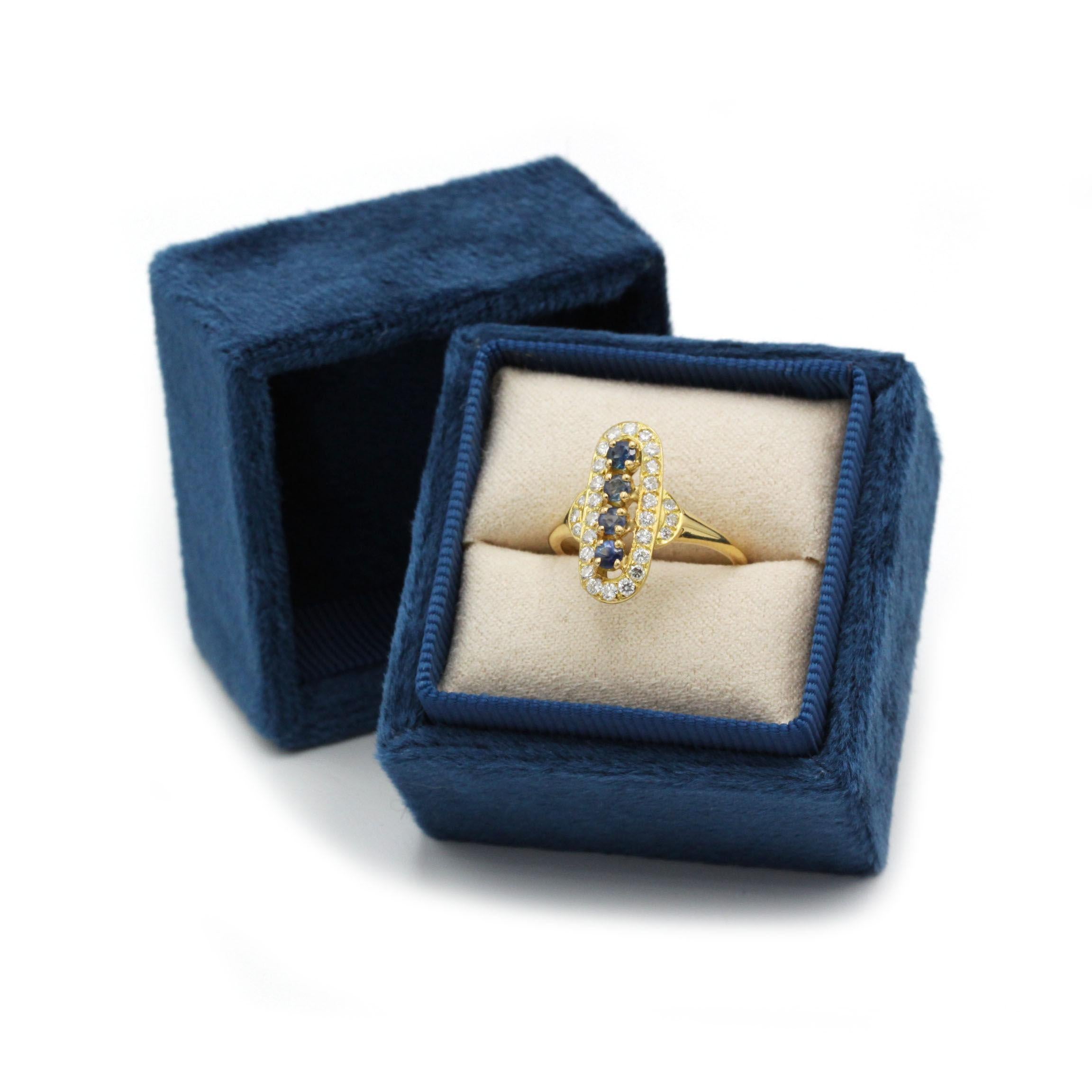 Women's Elegant Sapphire & Diamond Halo Ring in 18 K Yellow Gold For Sale