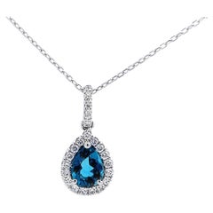 Elegant Sapphire Pendant Necklace