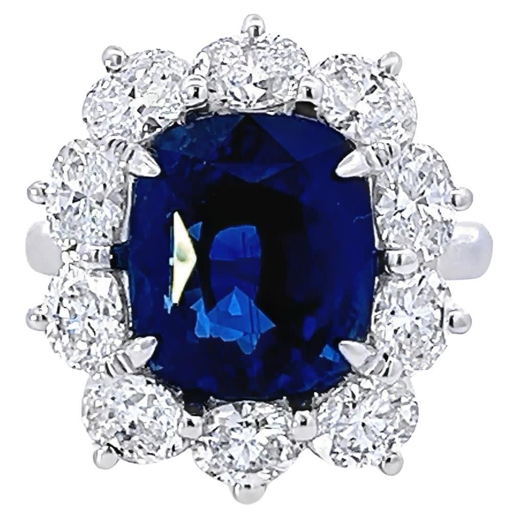 Ring mit elegantem Saphir