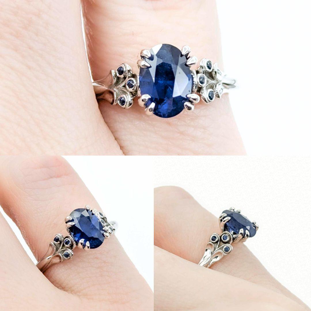 Eleganter Saphirring aus 14k Weißgold
Wir stellen einen atemberaubenden Saphirring vor, der meisterhaft aus 14 Karat Weißgold gefertigt ist. Der Ring enthält einen Saphir von 1,21 Karat, der durch weitere Saphire von 0,06 Karat ergänzt wird. Dieses